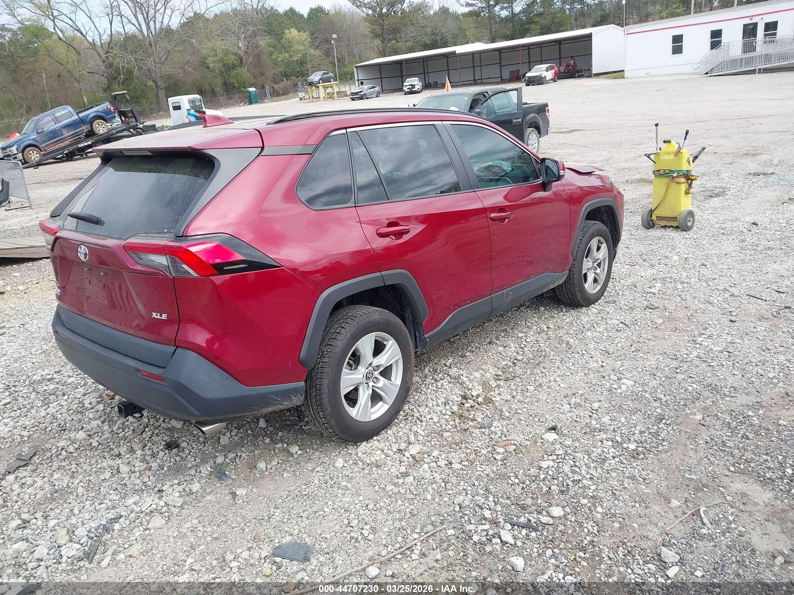 TOYOTA RAV4 image 4