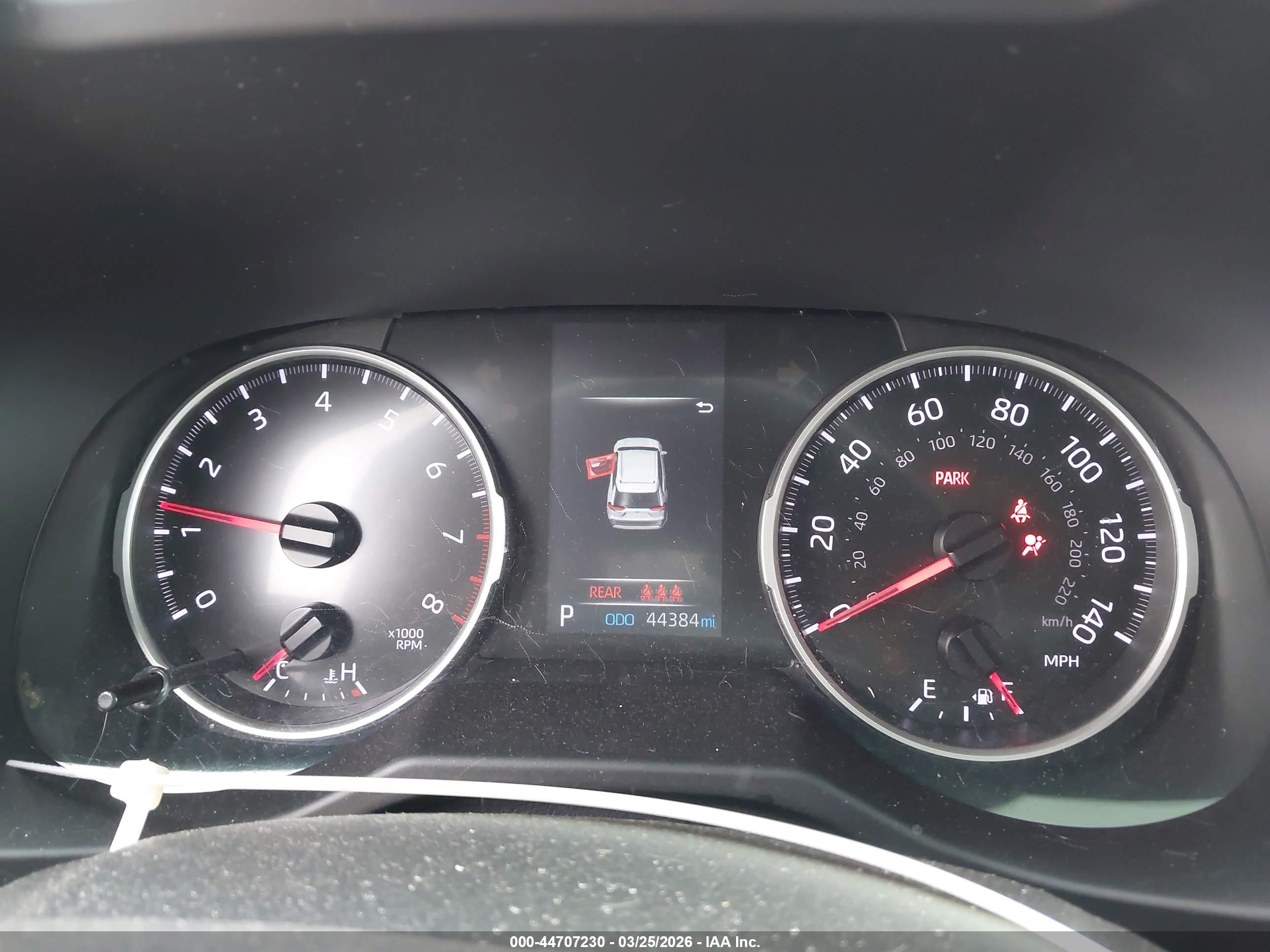 TOYOTA RAV4 image 7