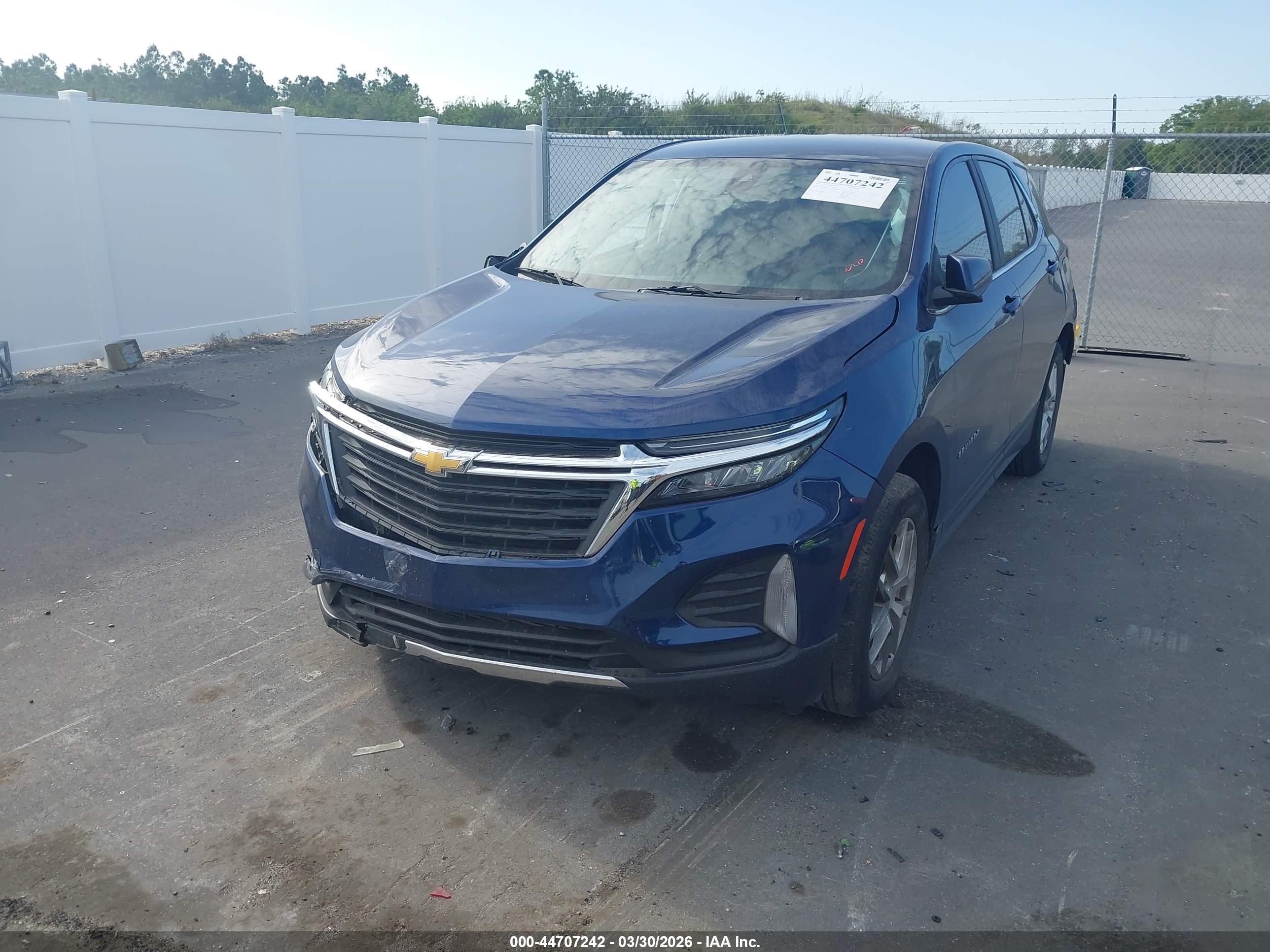 CHEVROLET EQUINOX image 2