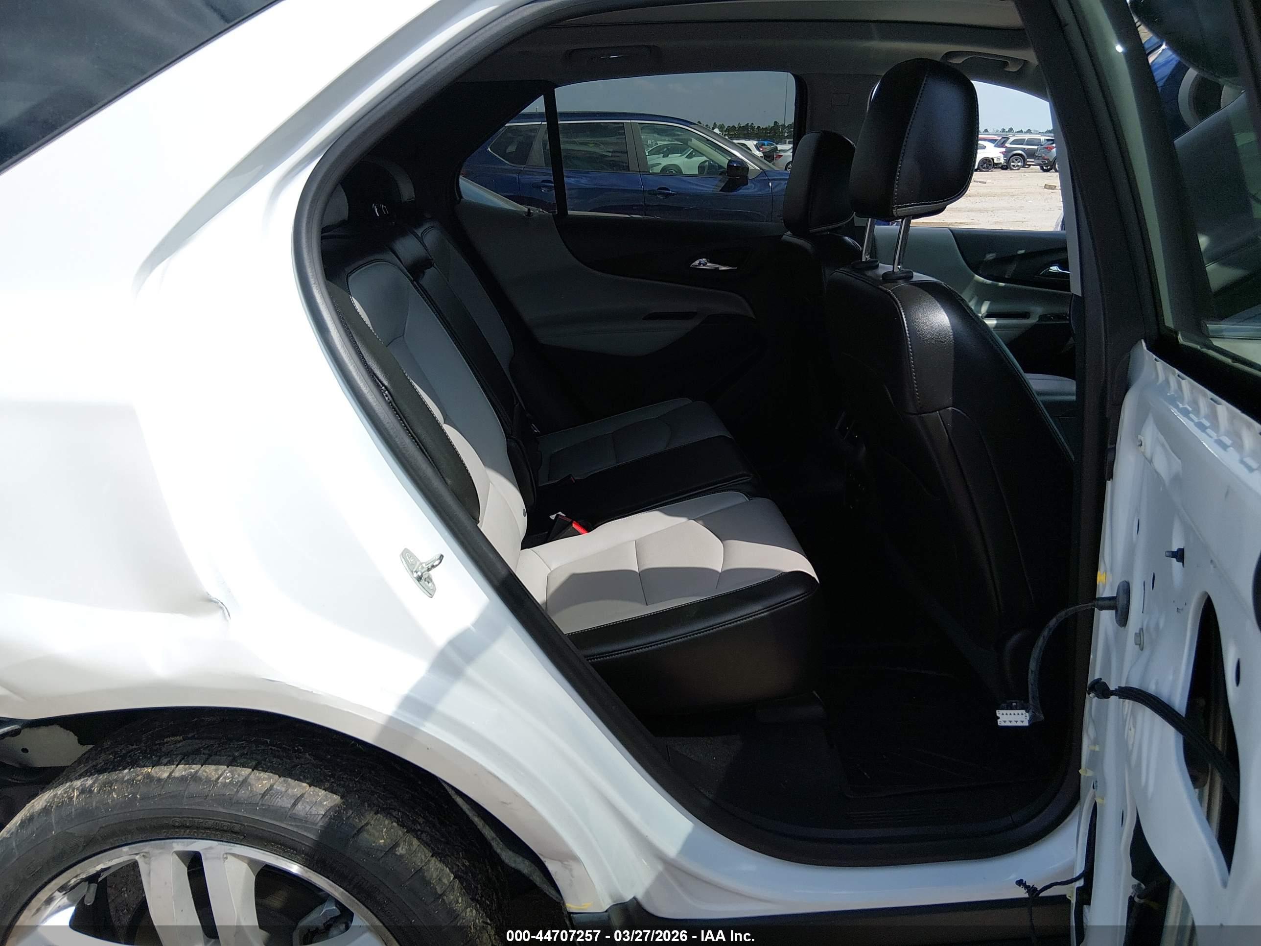 CHEVROLET EQUINOX image 8