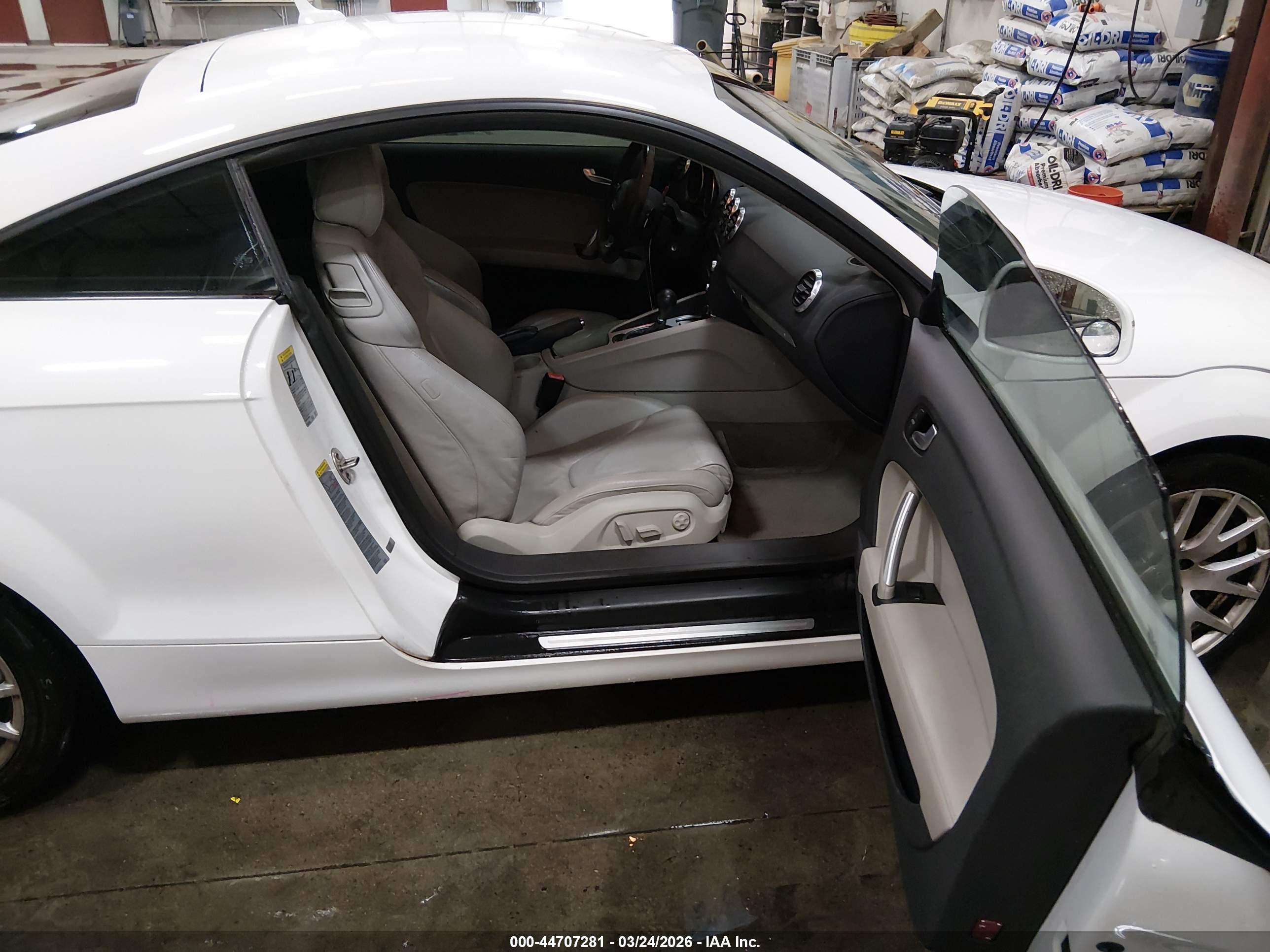 AUDI TT image 5