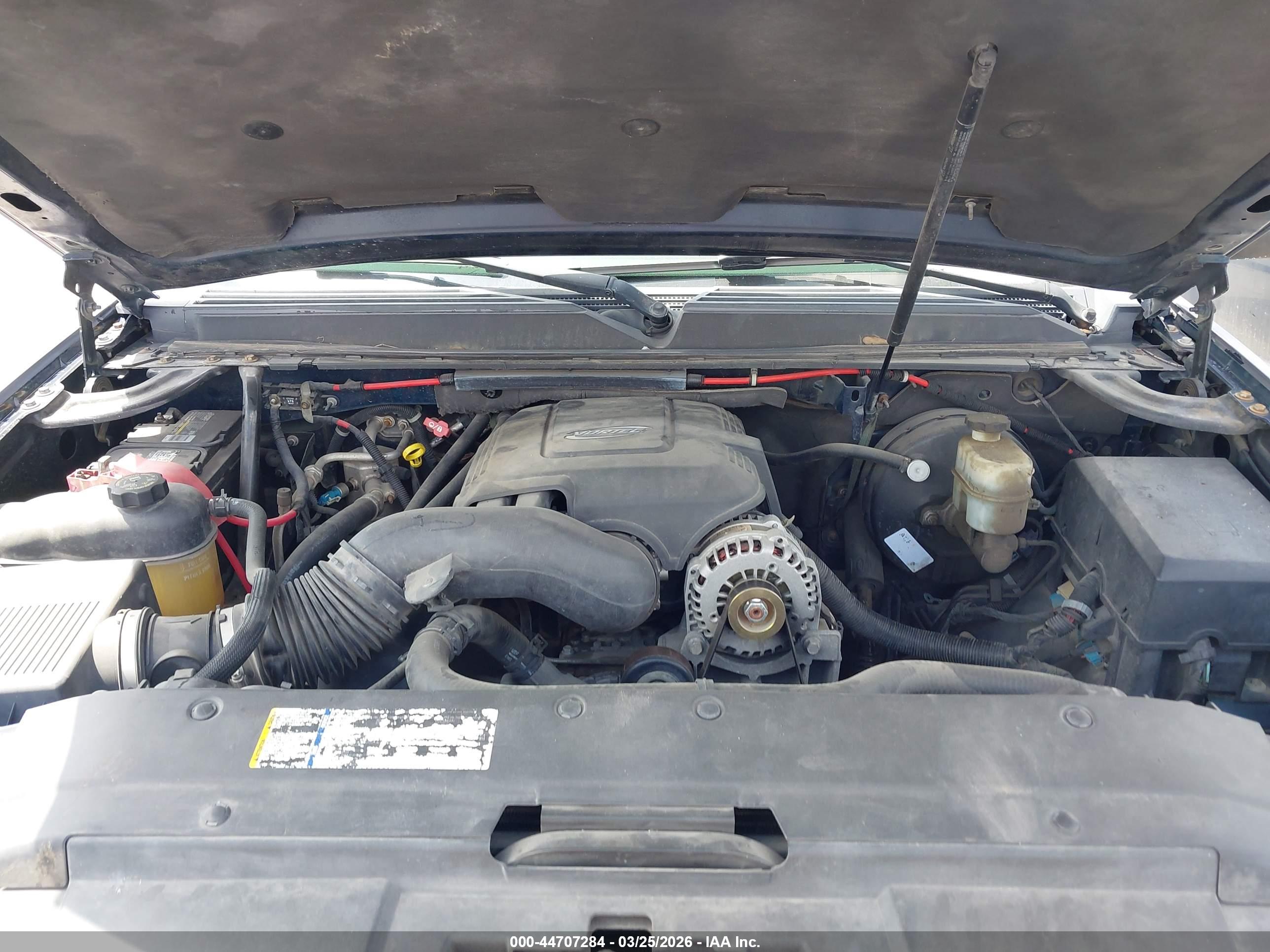 CHEVROLET SUBURBAN image 10