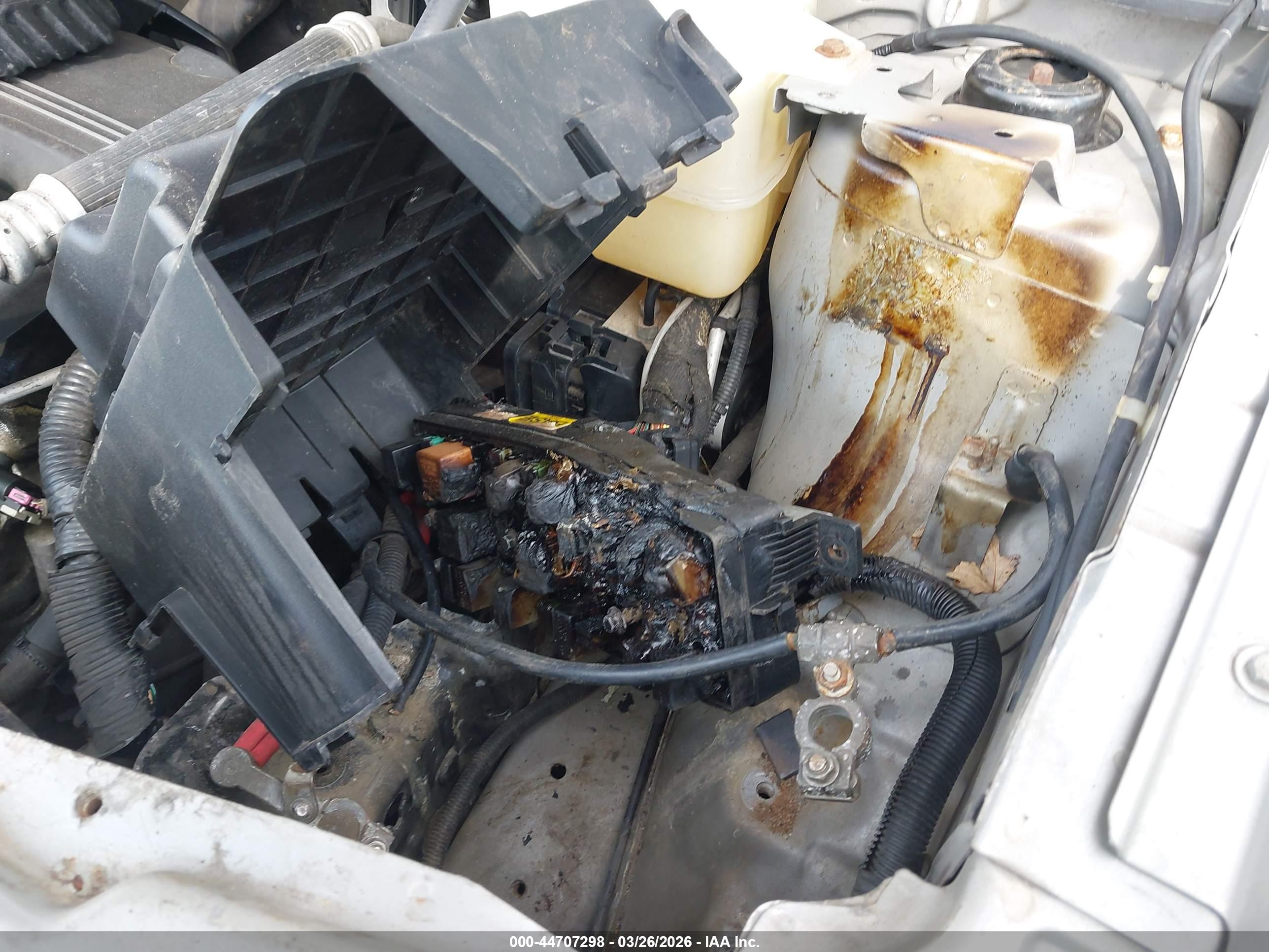 SATURN VUE image 6