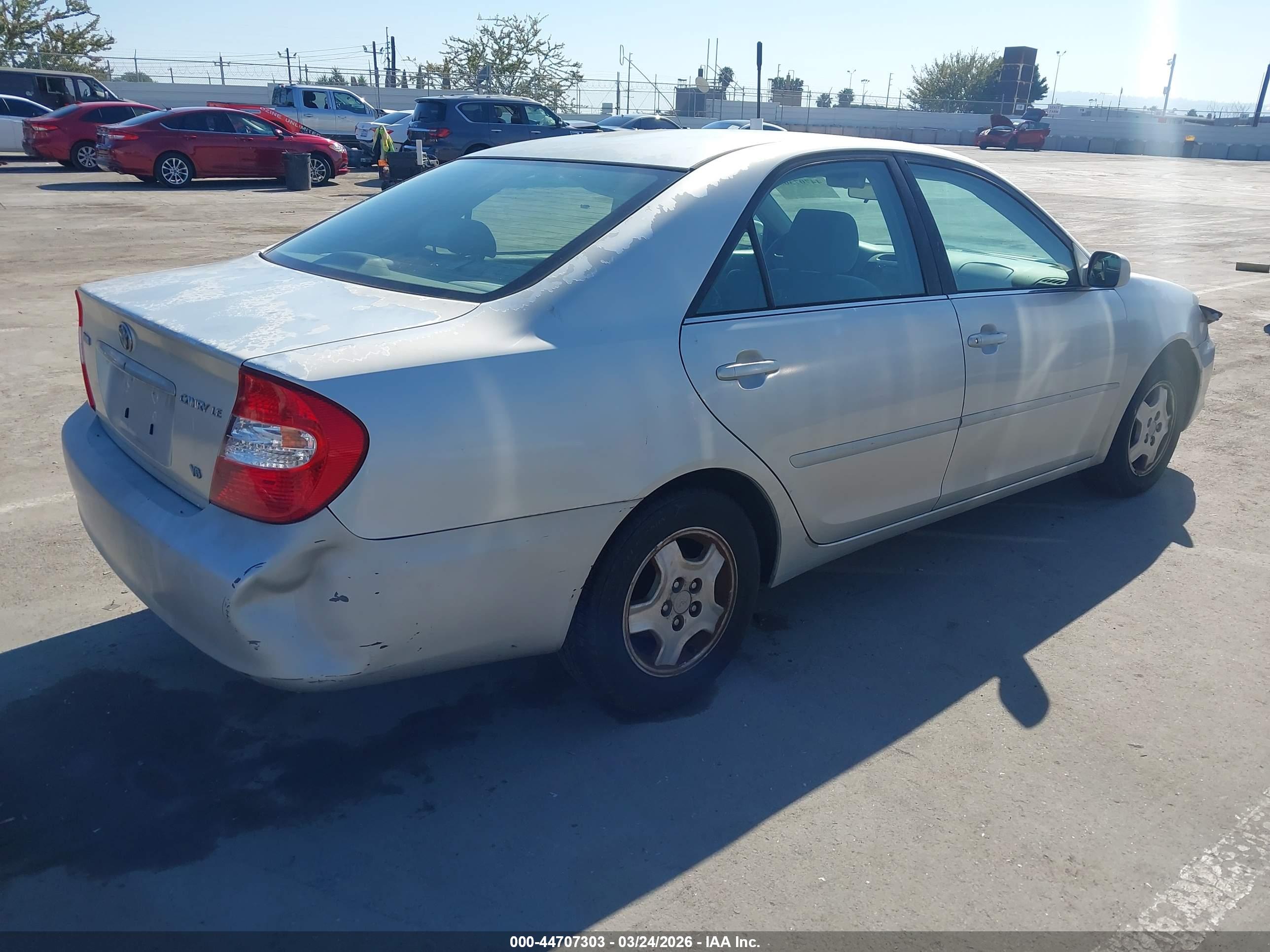TOYOTA CAMRY image 4