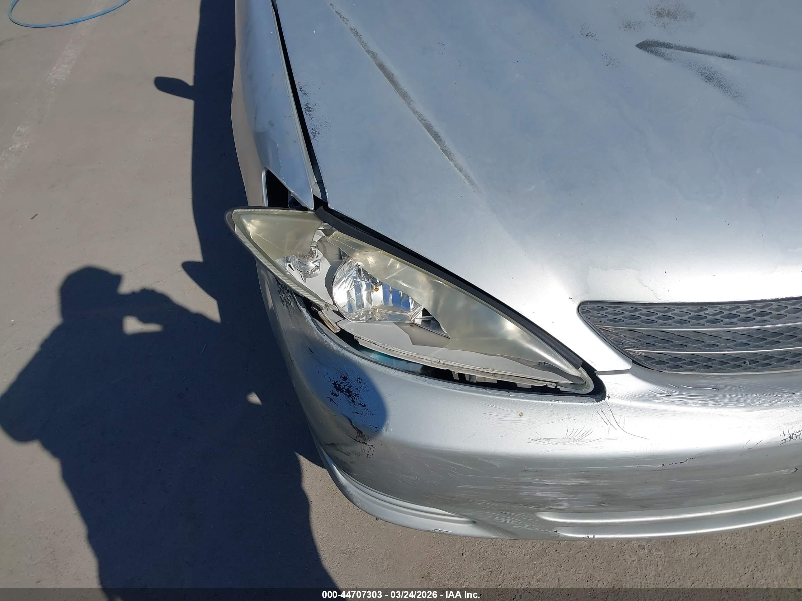 TOYOTA CAMRY image 6