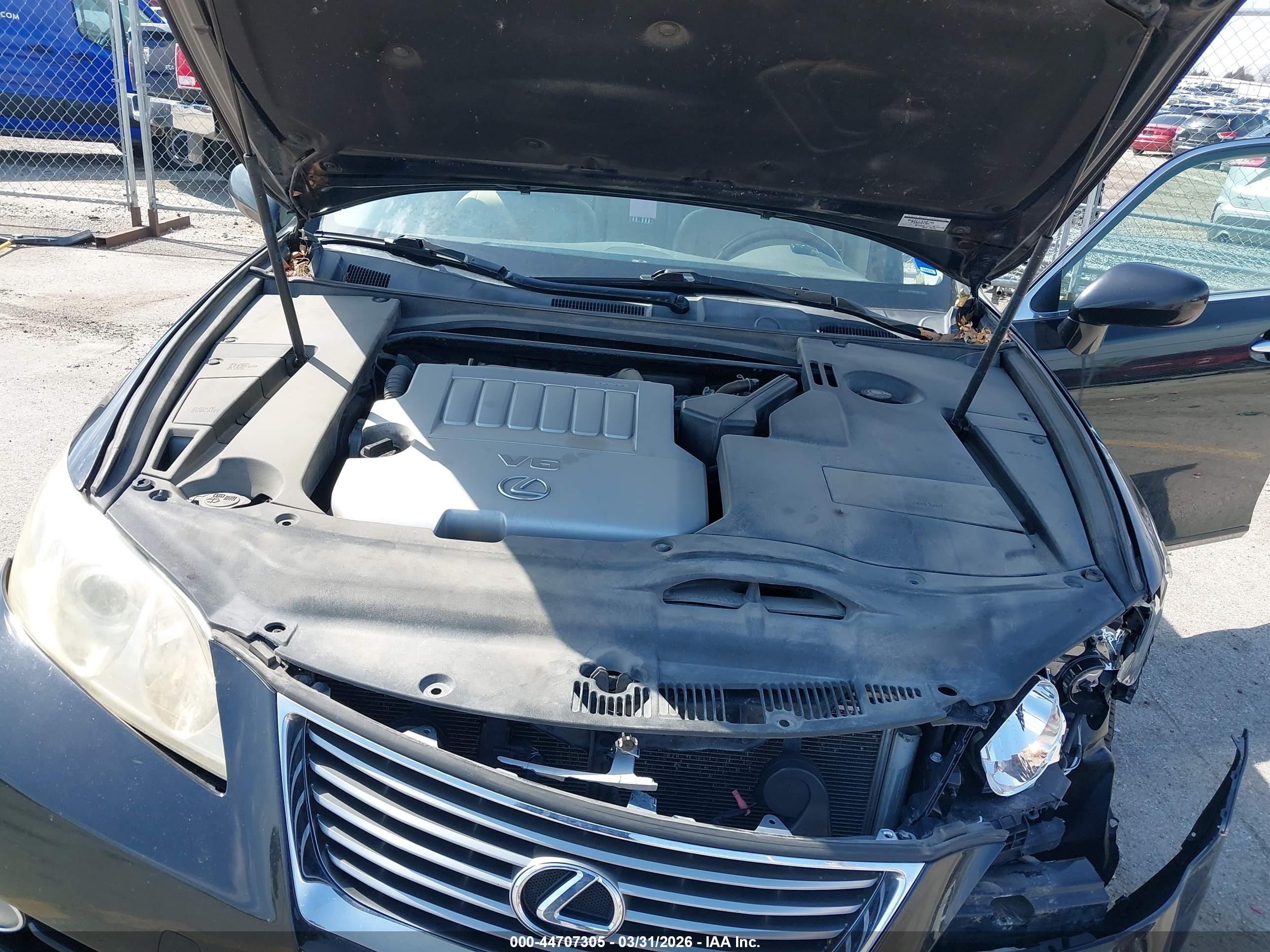 LEXUS ES image 10