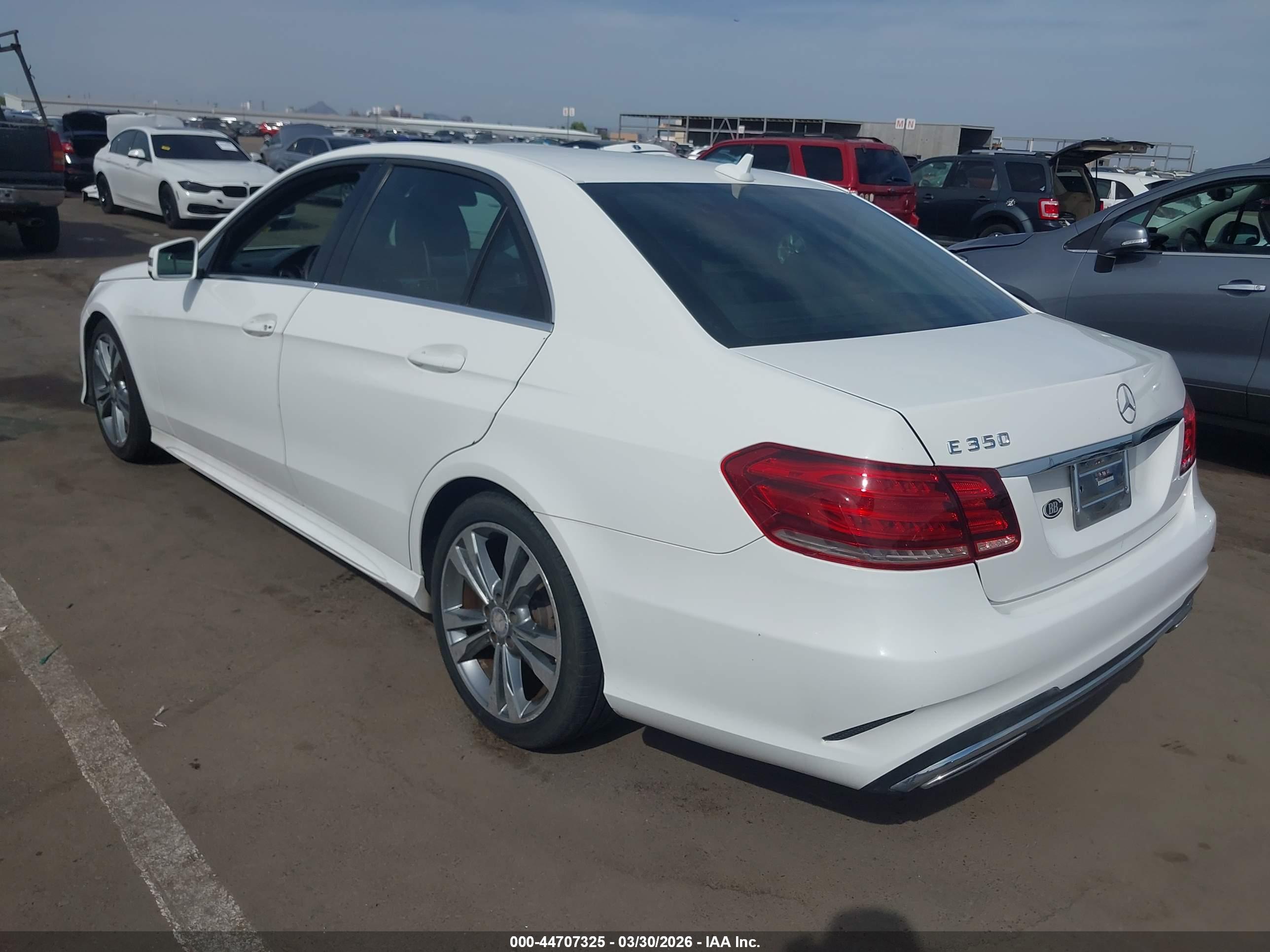MERCEDES-BENZ E image 3