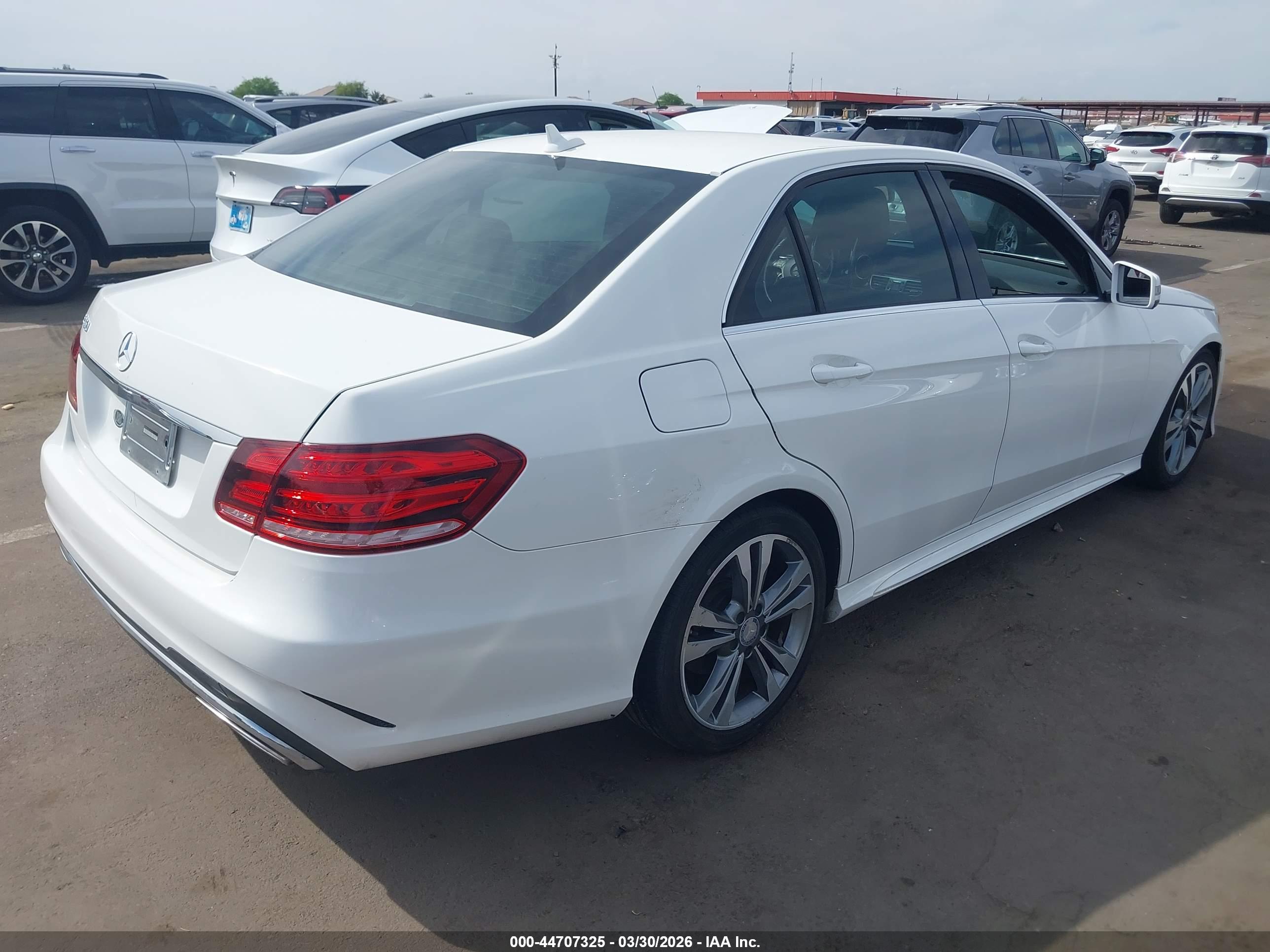 MERCEDES-BENZ E image 4