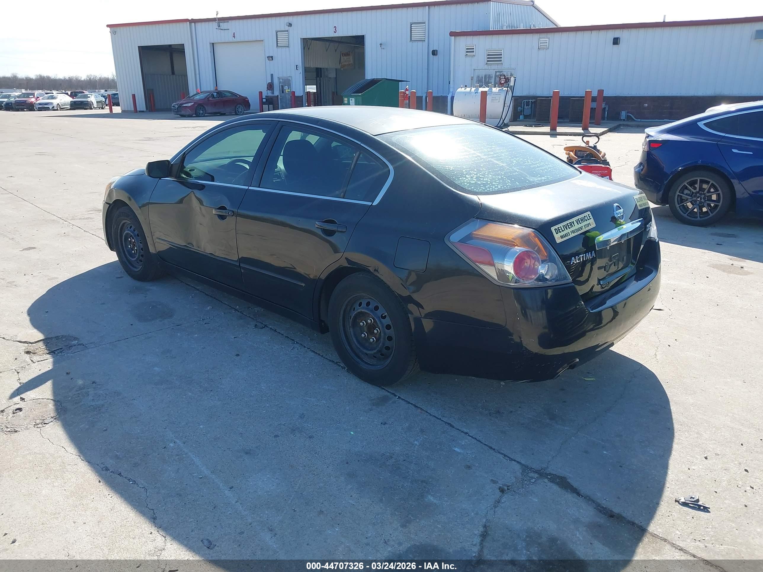 NISSAN ALTIMA image 3