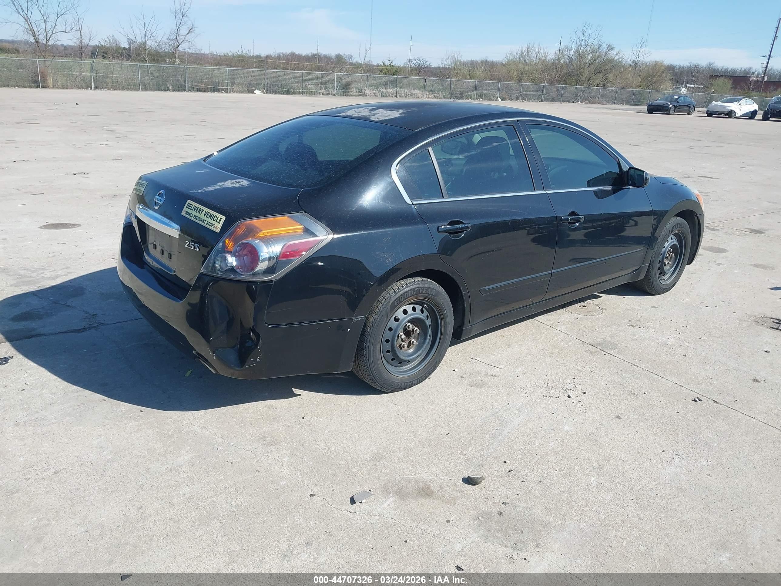 NISSAN ALTIMA image 4