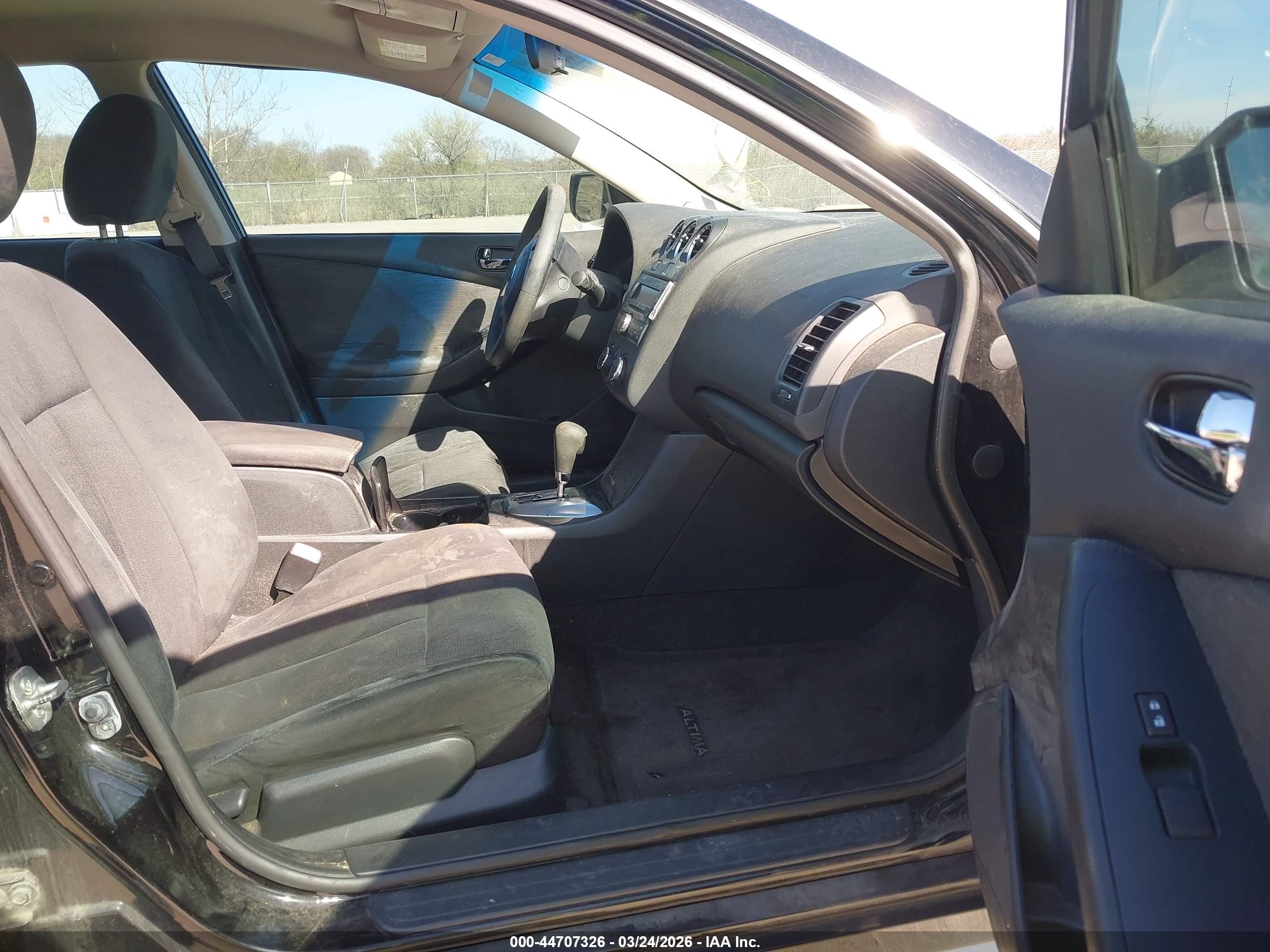 NISSAN ALTIMA image 5