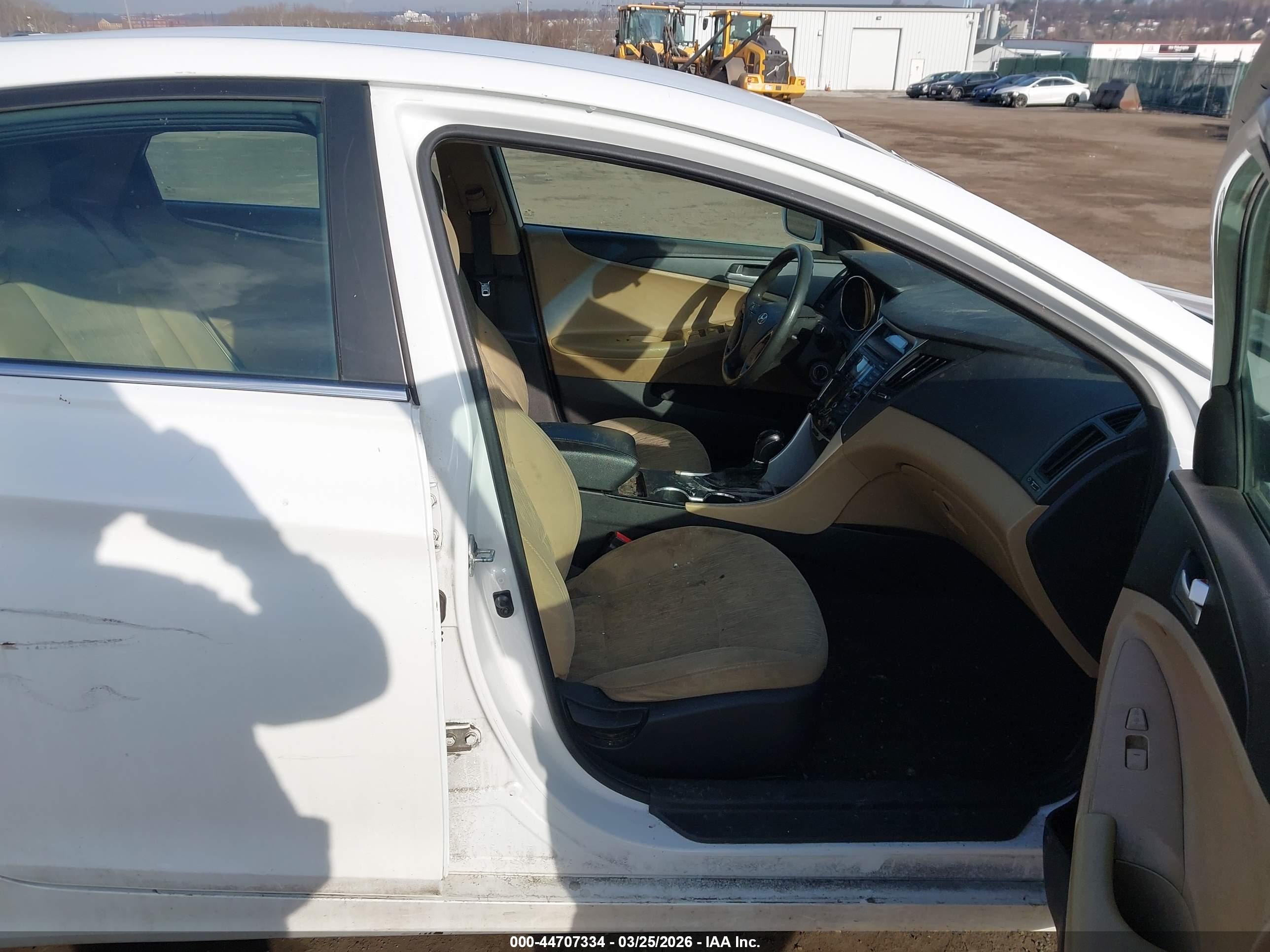HYUNDAI SONATA image 5