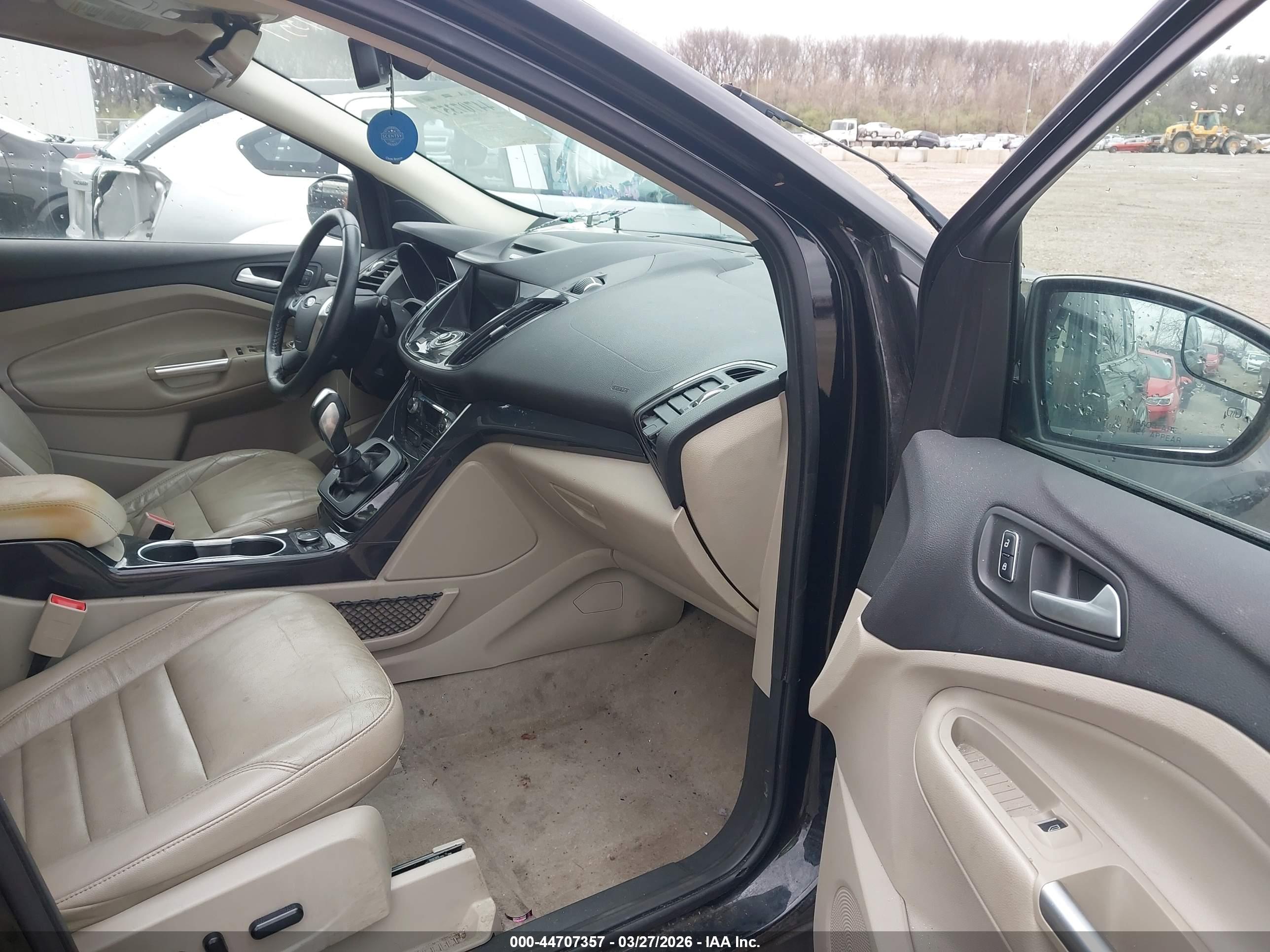 FORD ESCAPE image 5