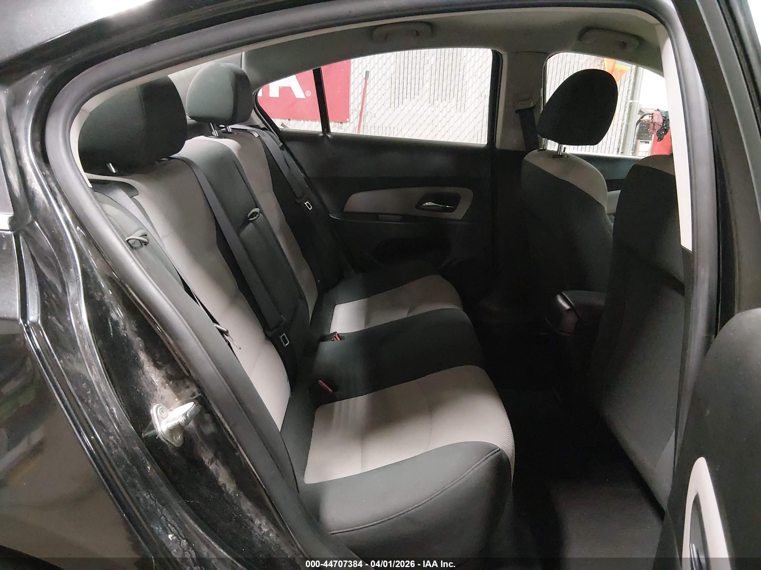 CHEVROLET CRUZE image 8