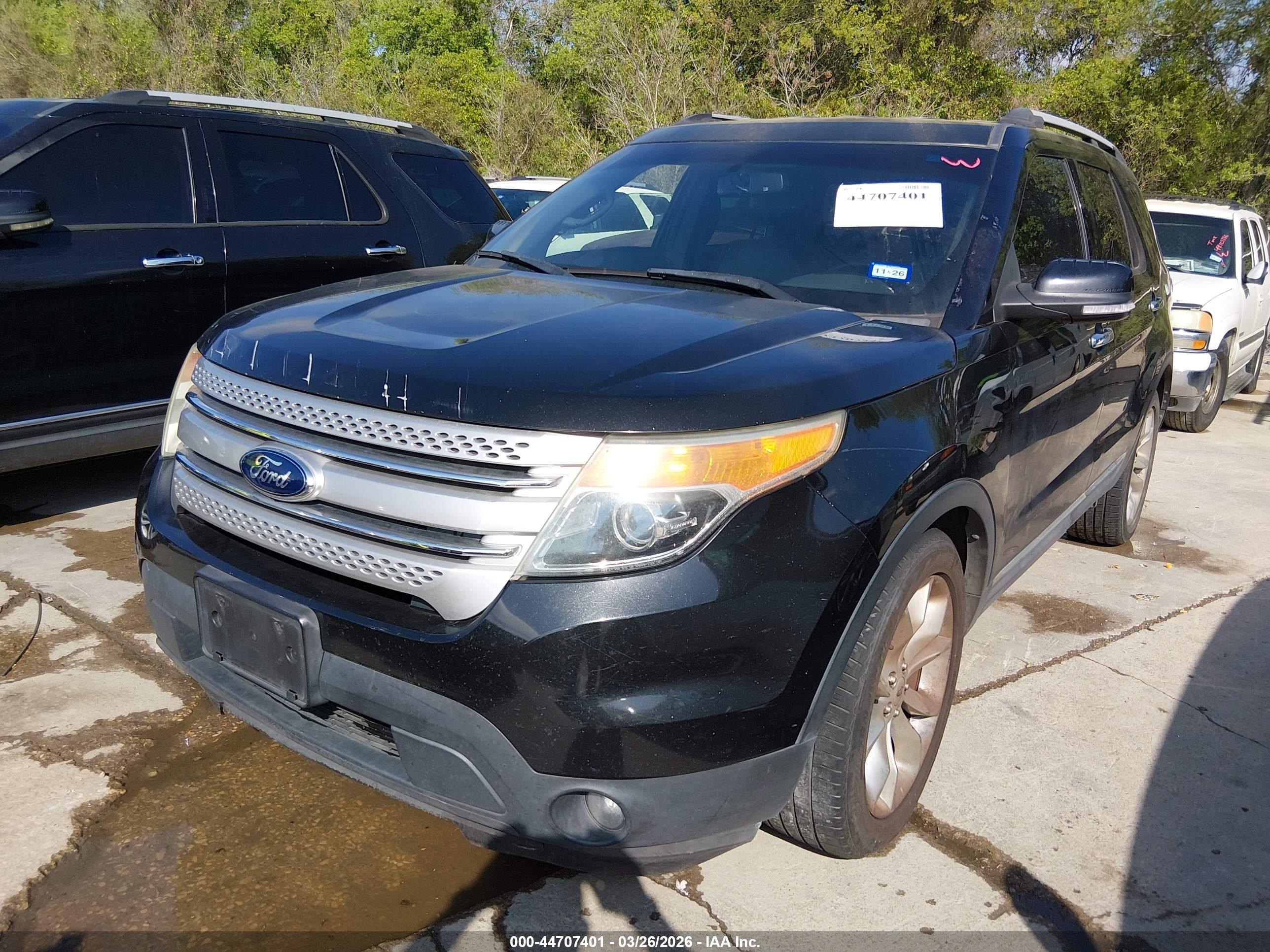 FORD EXPLORER image 2