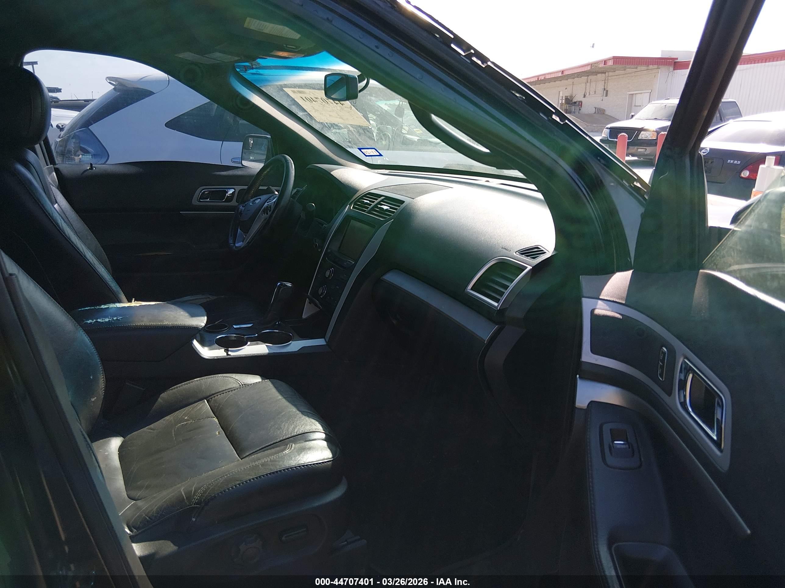 FORD EXPLORER image 5