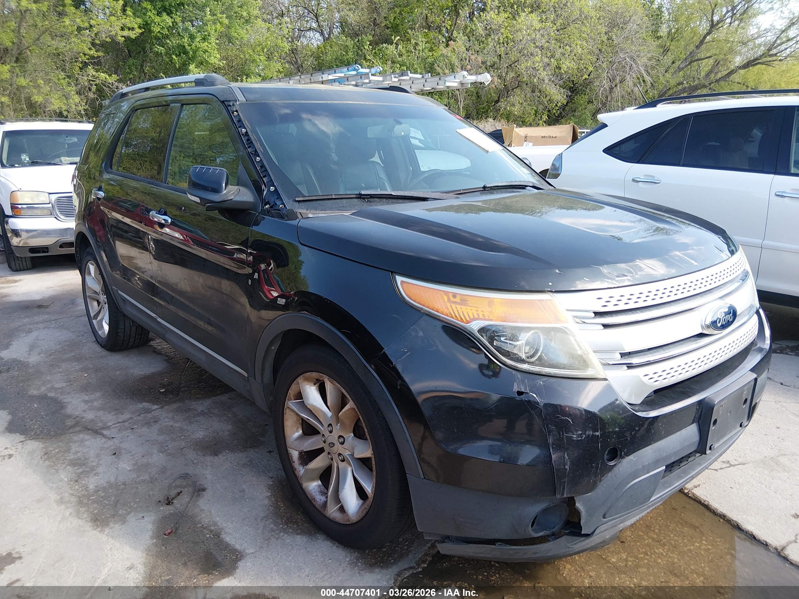 FORD EXPLORER image 6