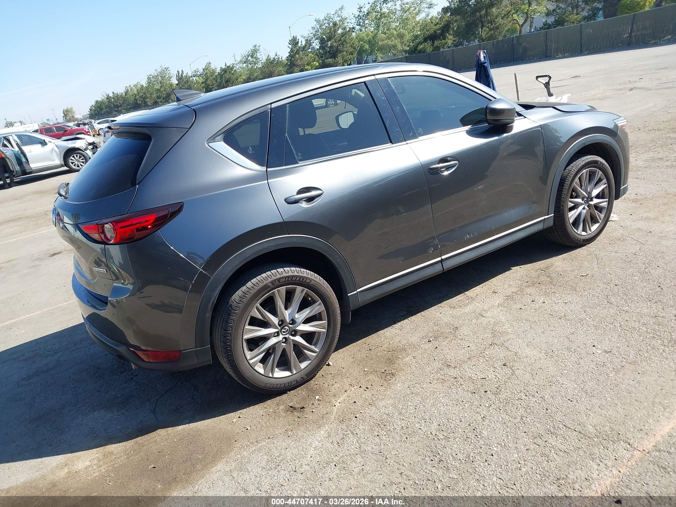 MAZDA CX-5 image 4