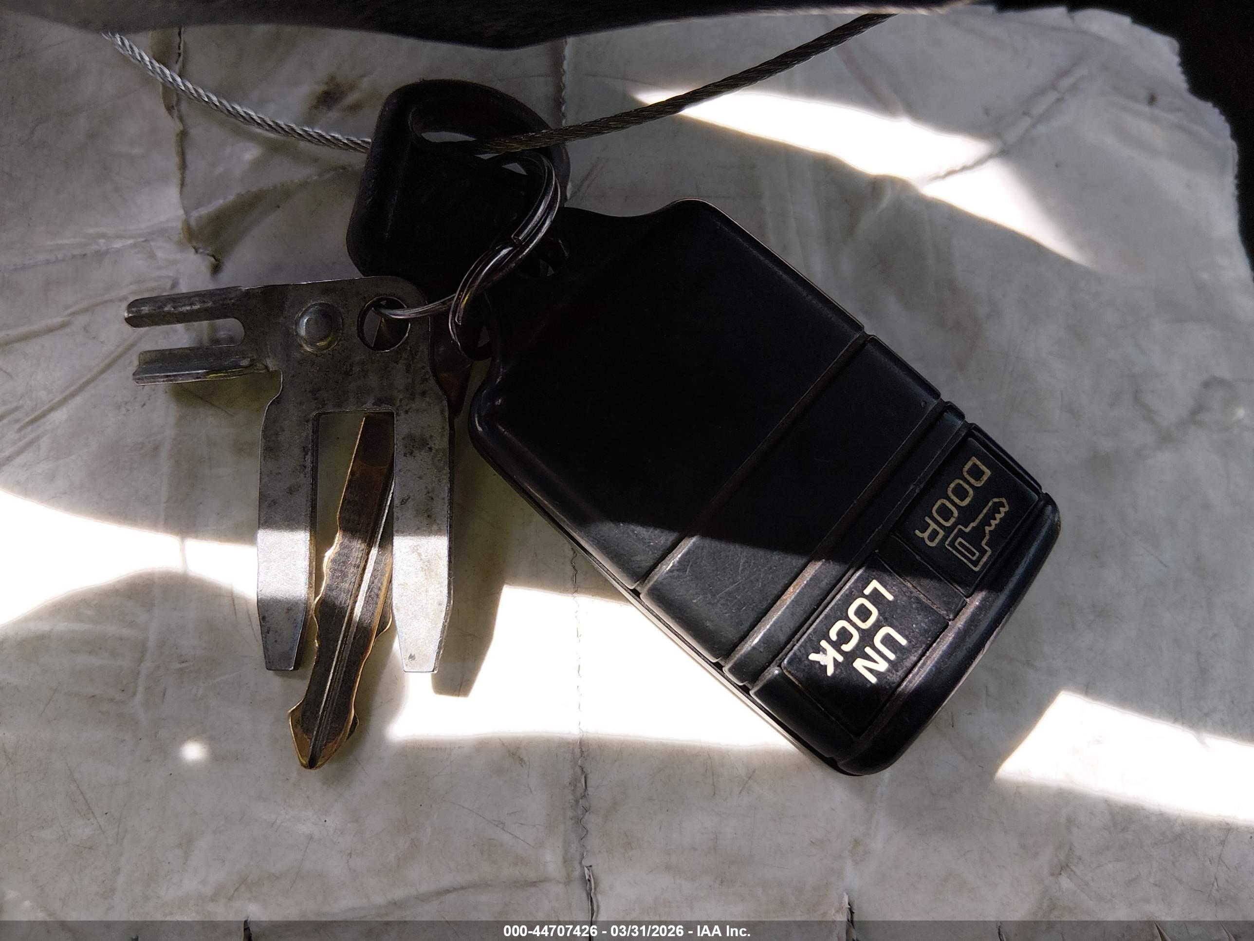 CHEVROLET GMT-400 image 11