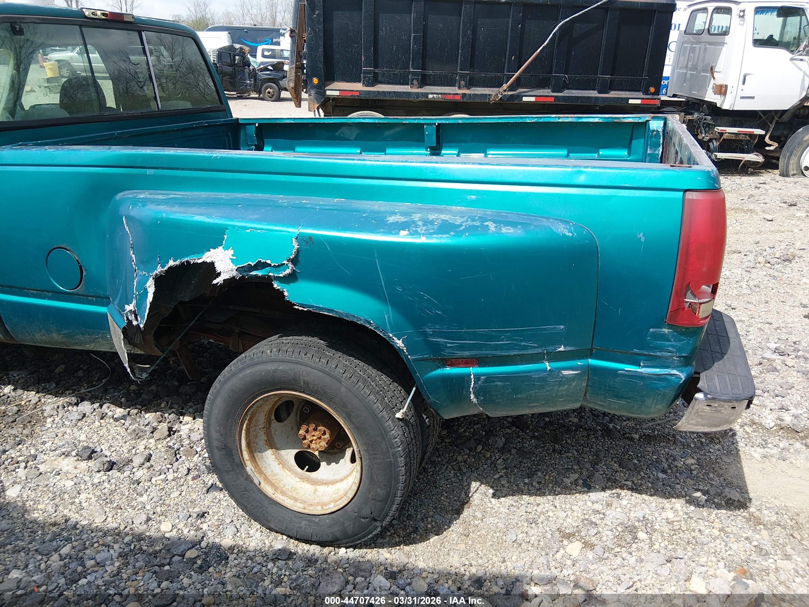CHEVROLET GMT-400 image 6