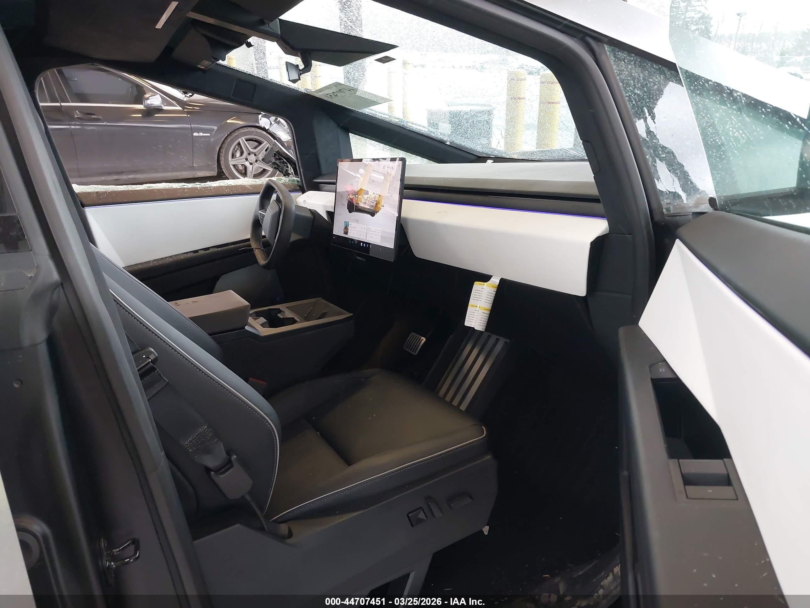 TESLA CYBERTRUCK image 5