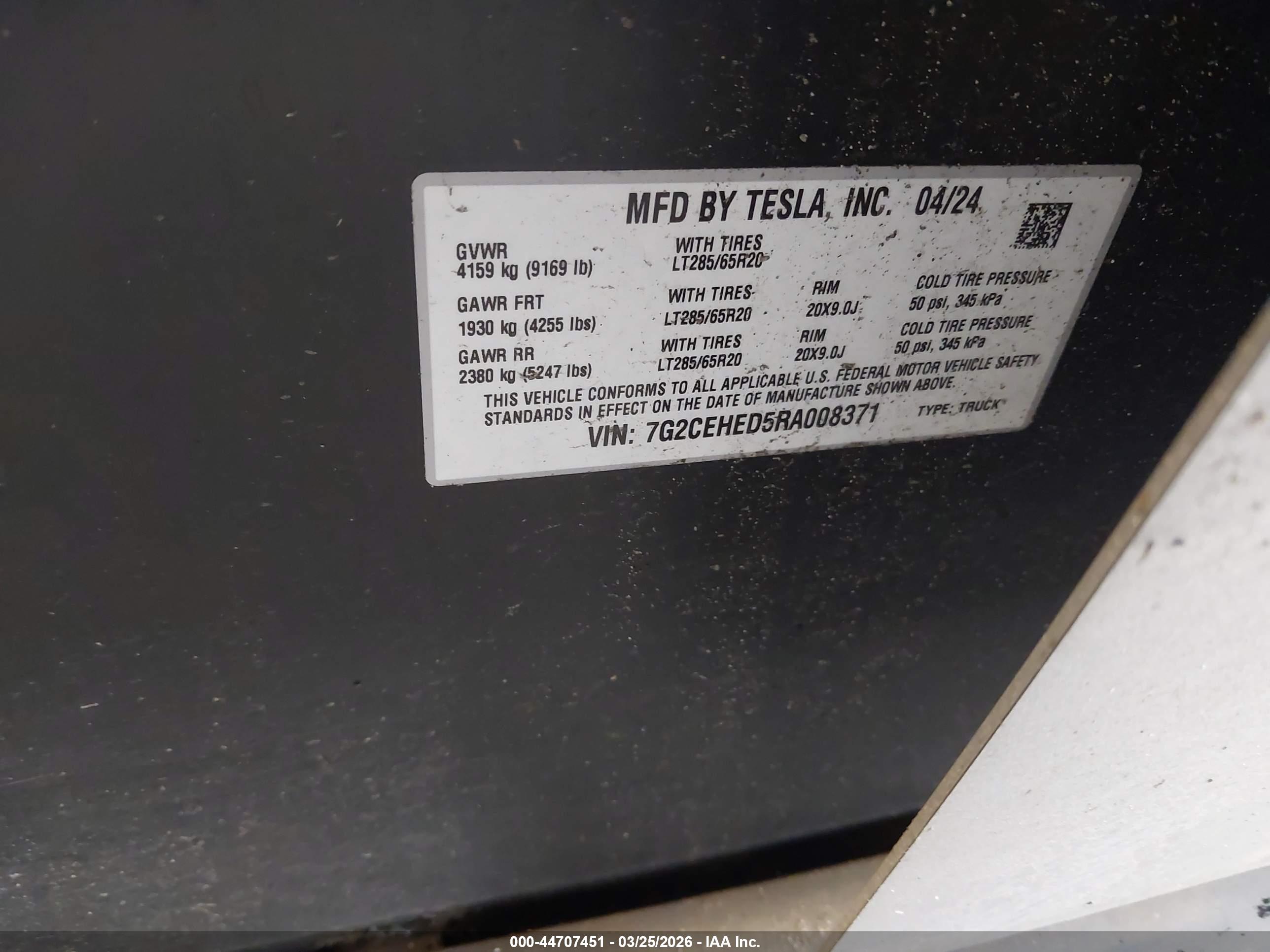 TESLA CYBERTRUCK image 9