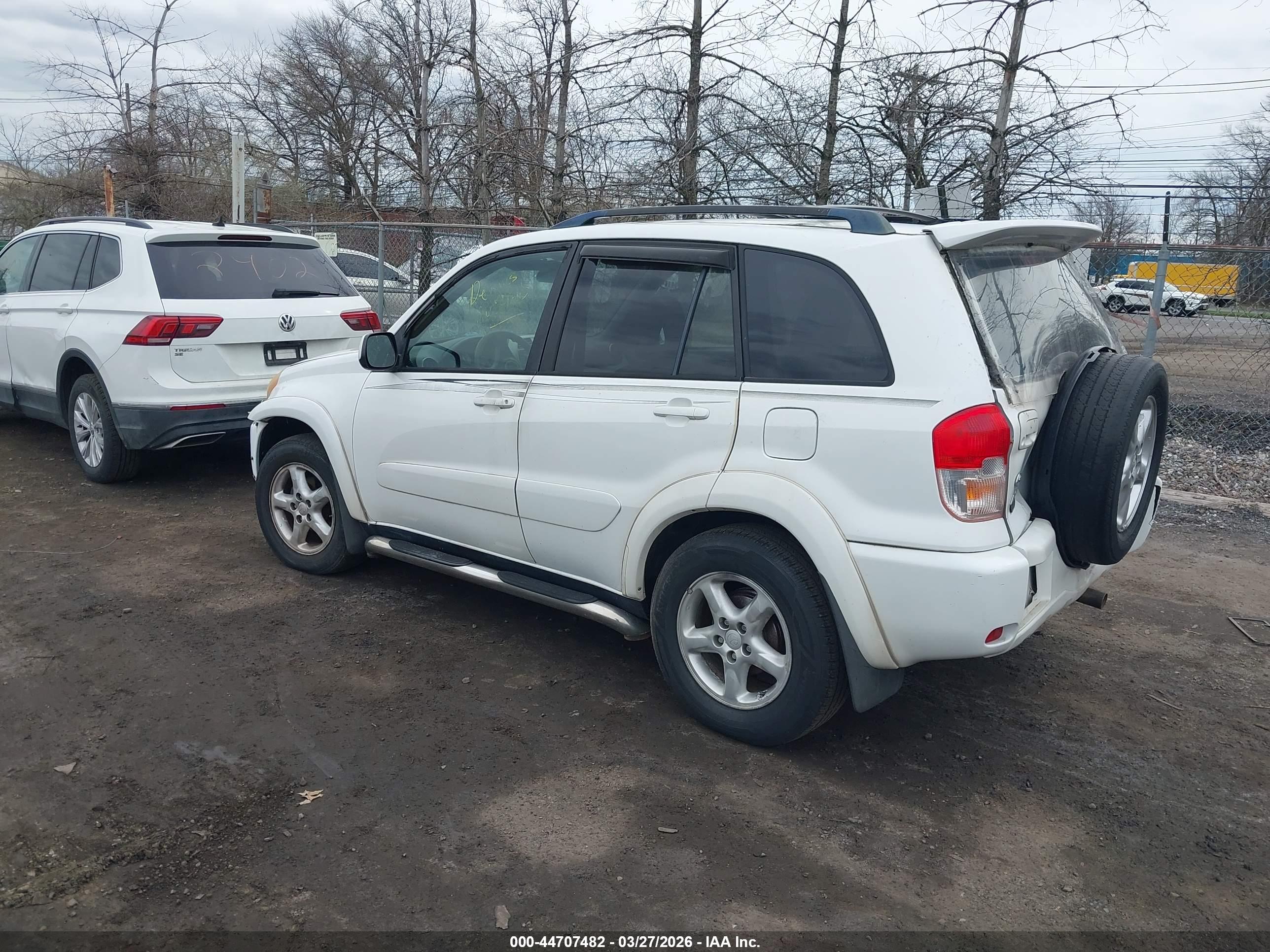 TOYOTA RAV4 image 3