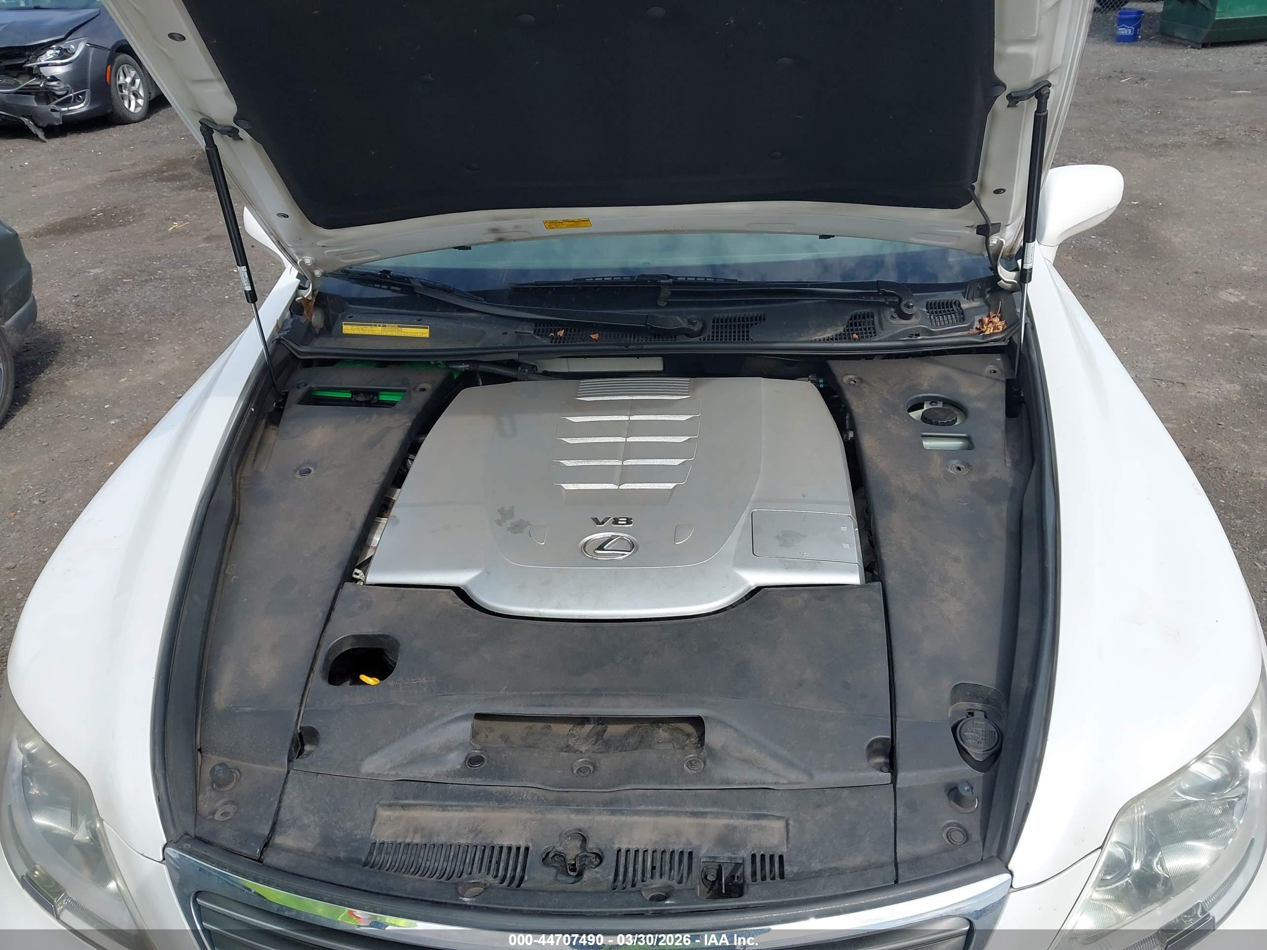 LEXUS LS image 10