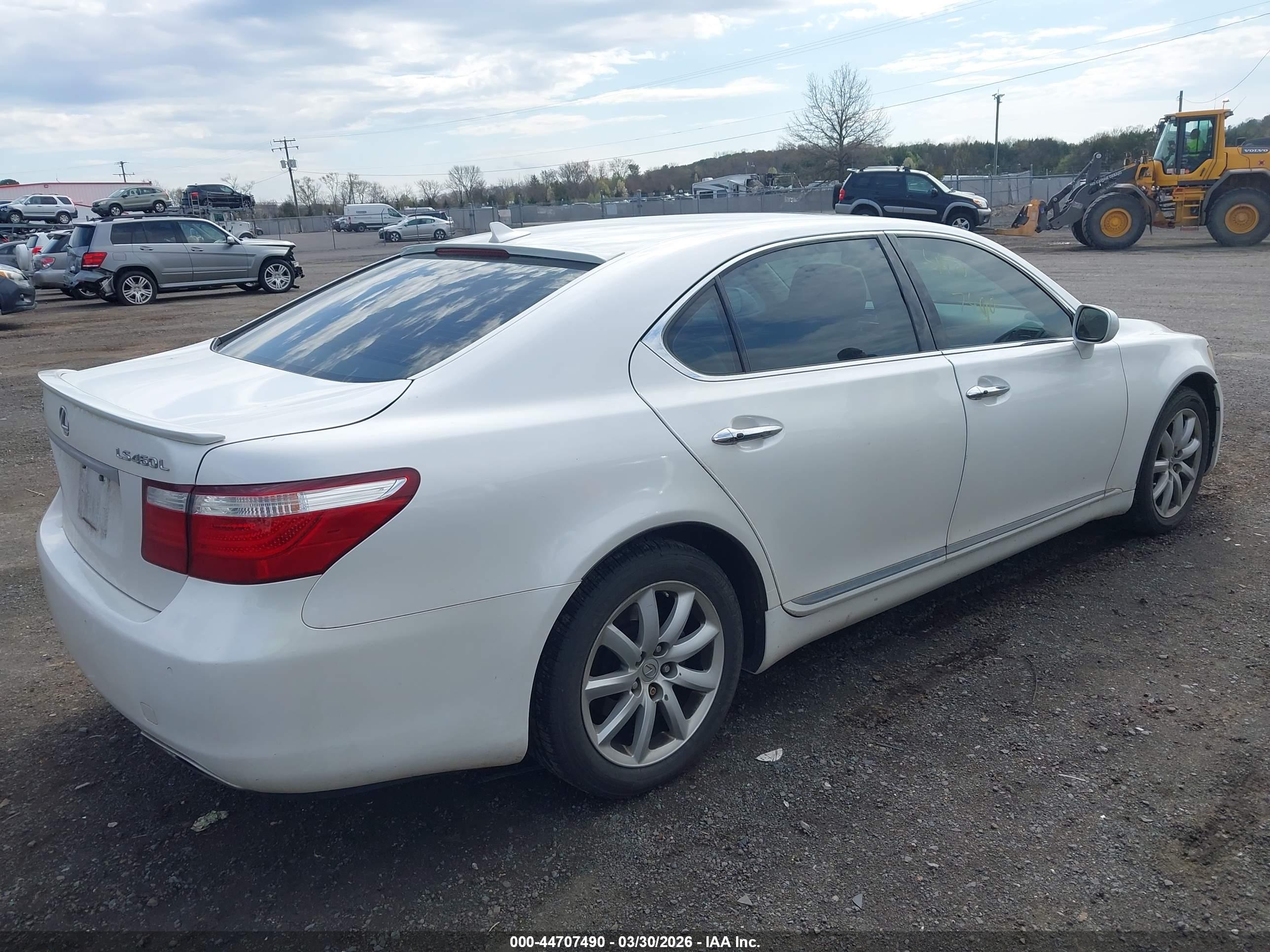 LEXUS LS image 4