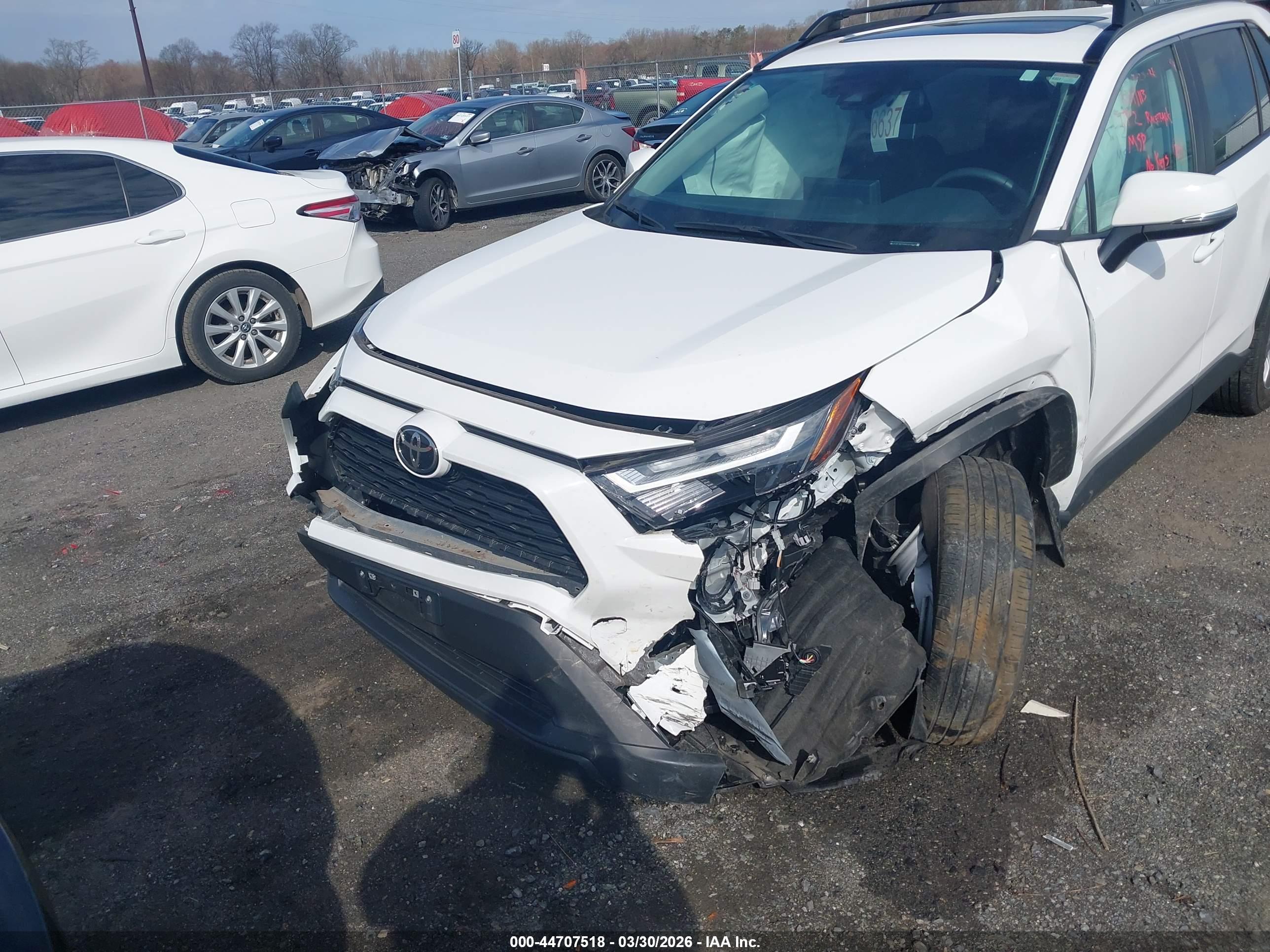 TOYOTA RAV4 image 6