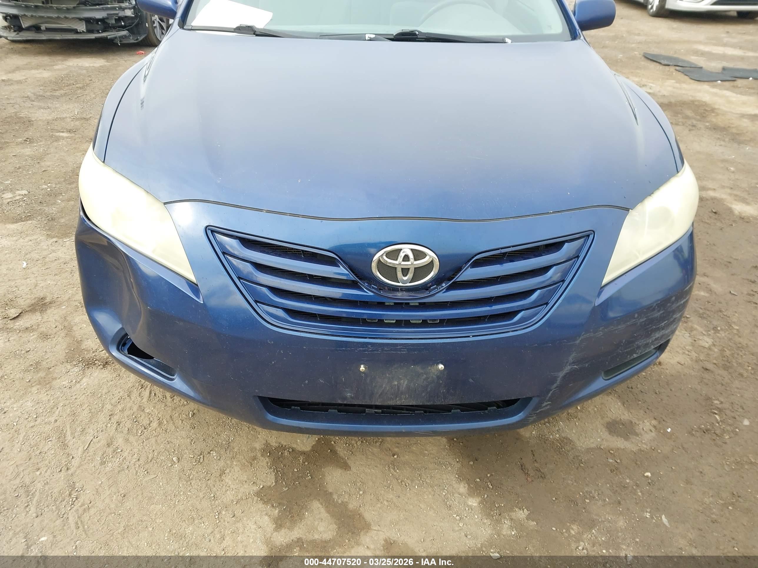 TOYOTA CAMRY image 6
