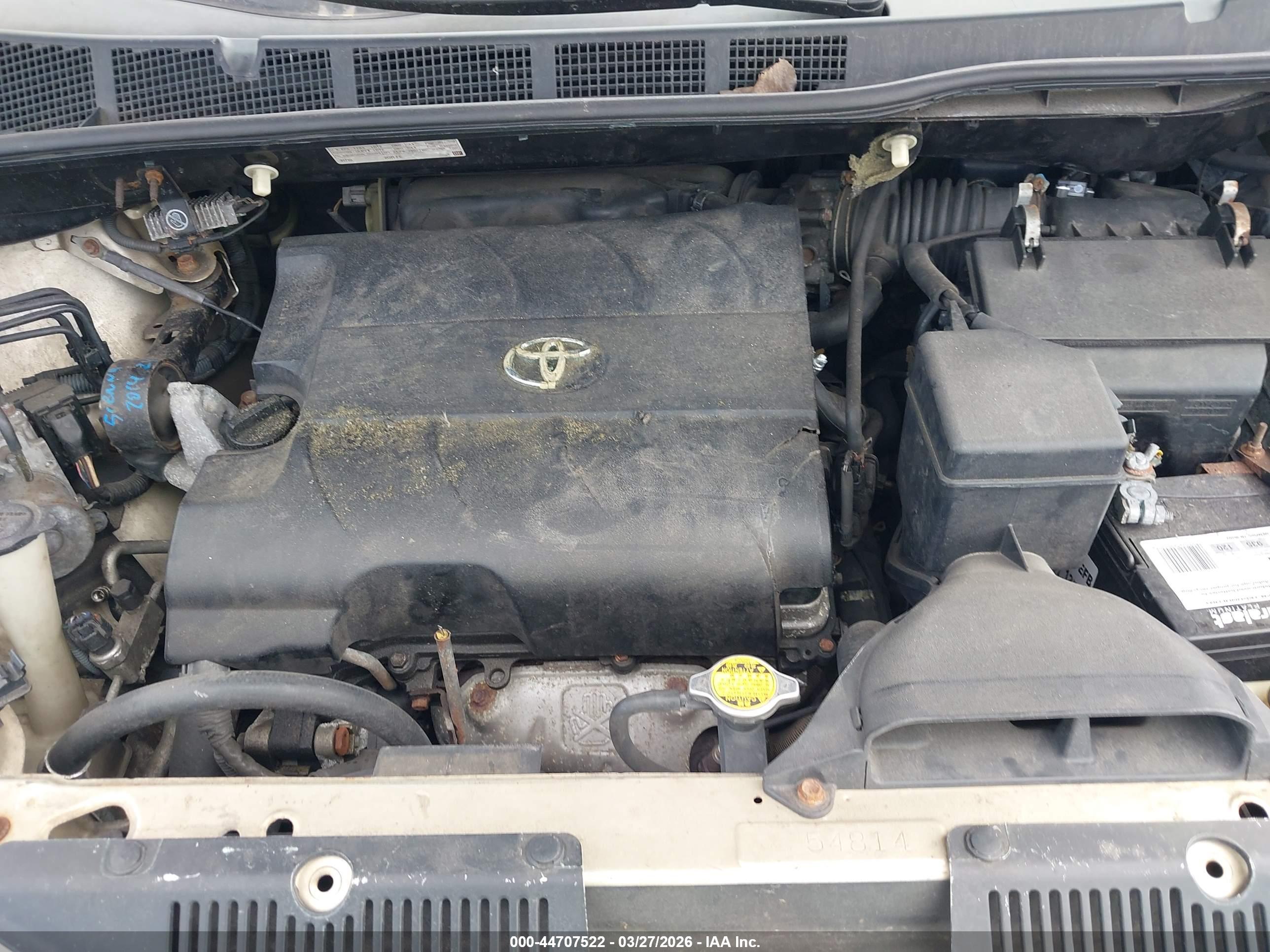 TOYOTA SIENNA image 10