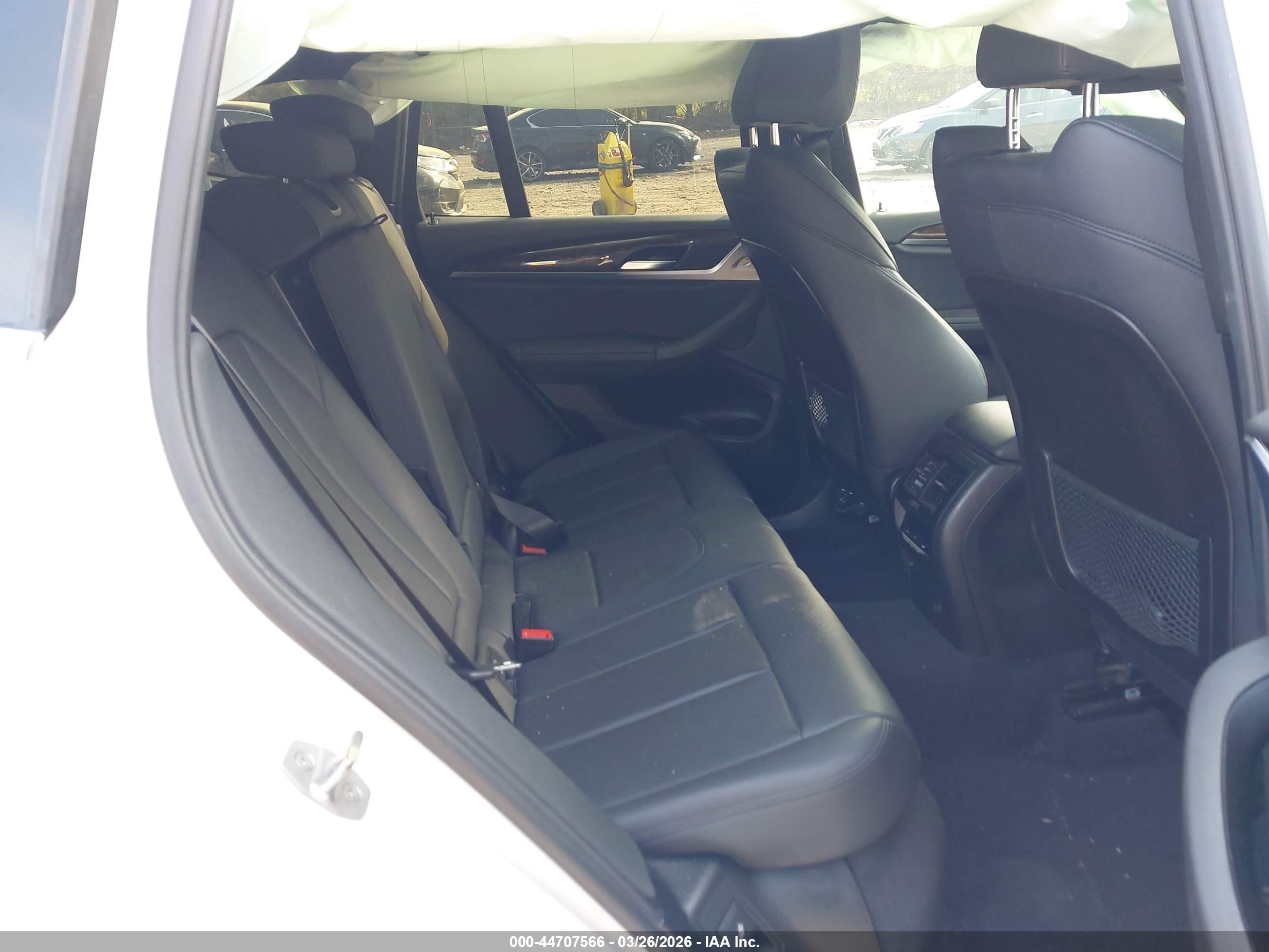BMW X3 image 8