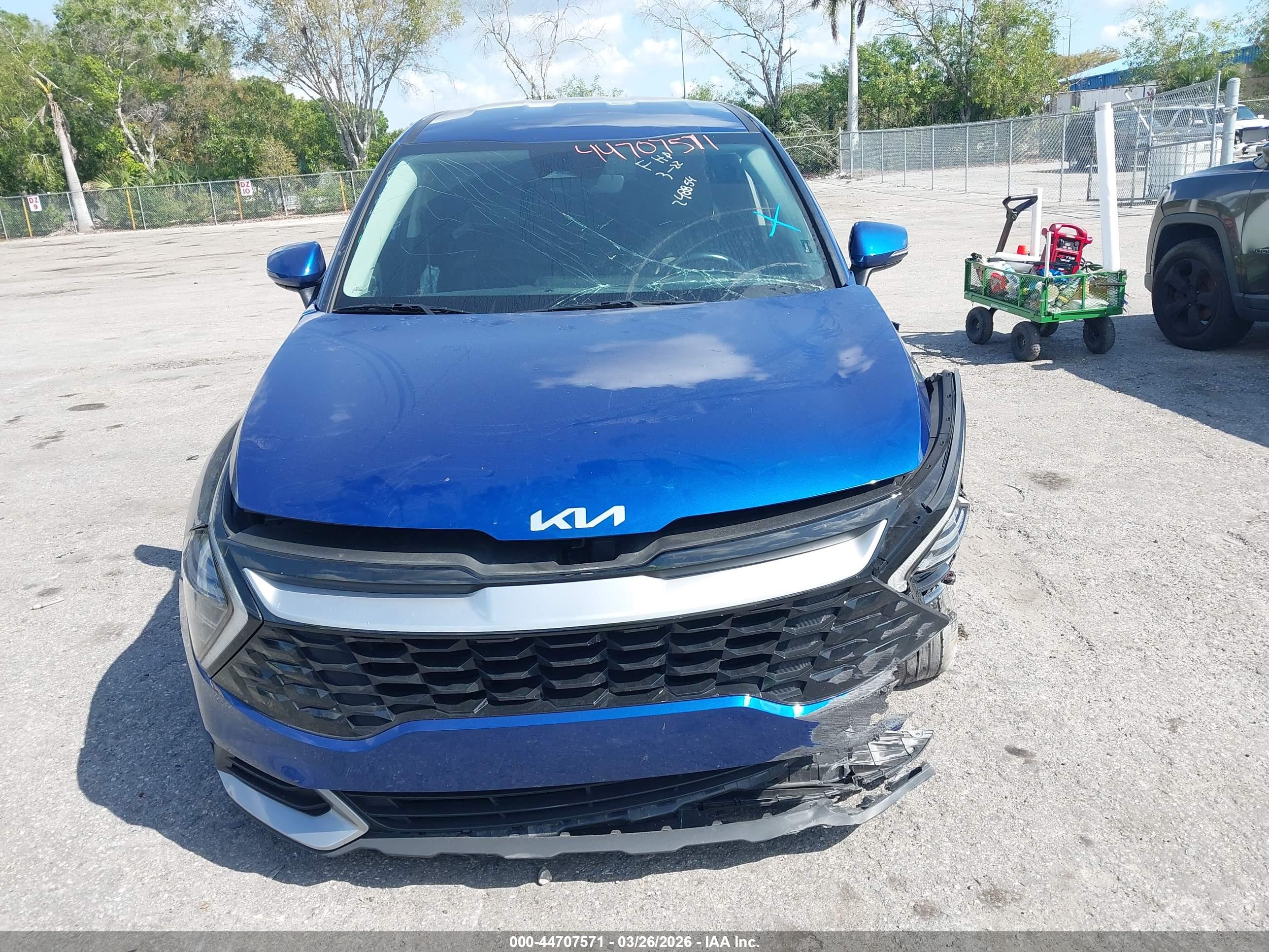 KIA SPORTAGE image 6