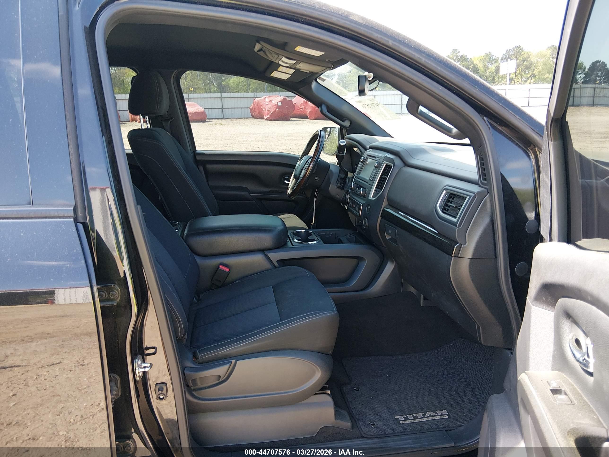 NISSAN TITAN image 5