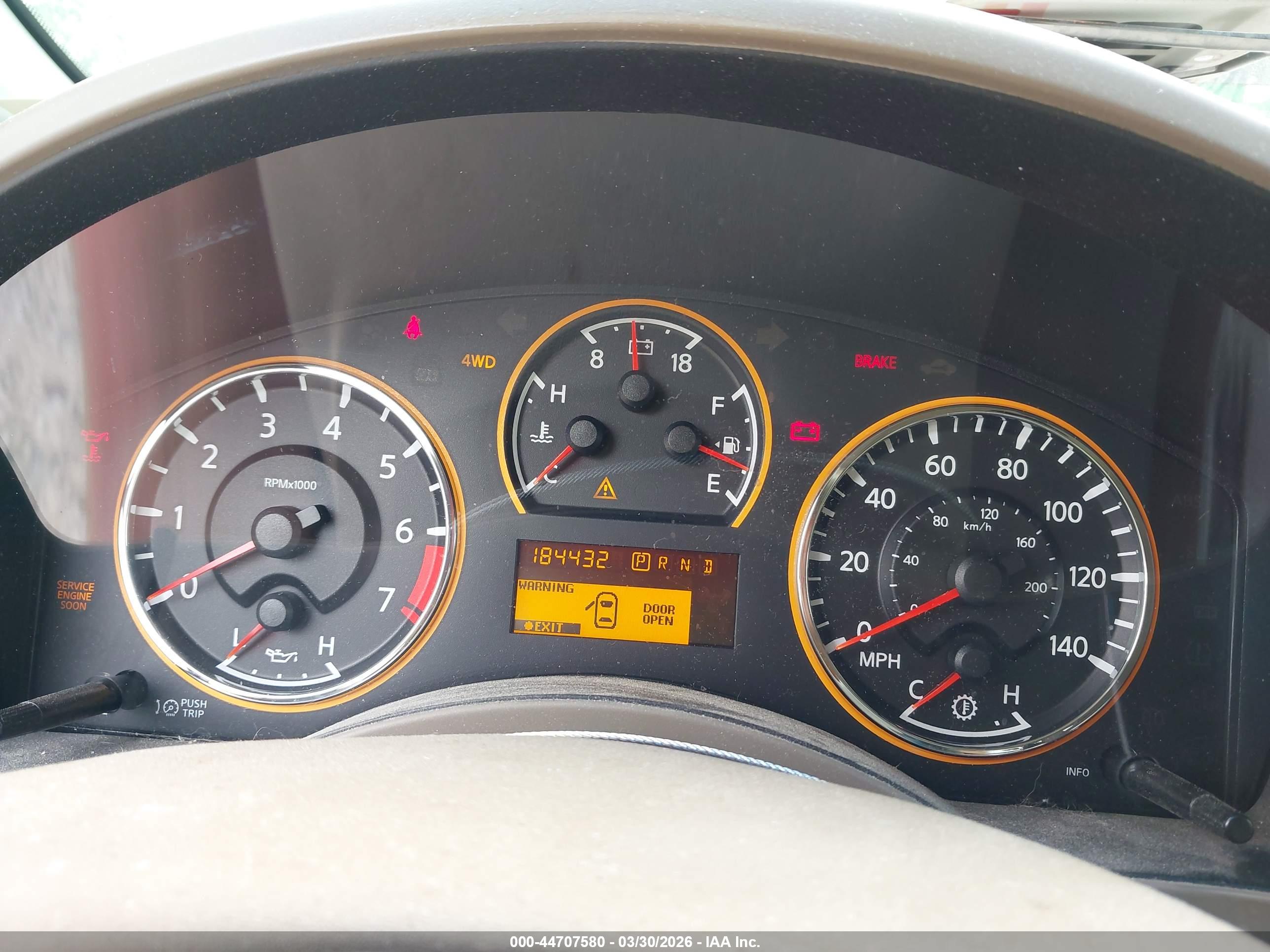NISSAN TITAN image 7