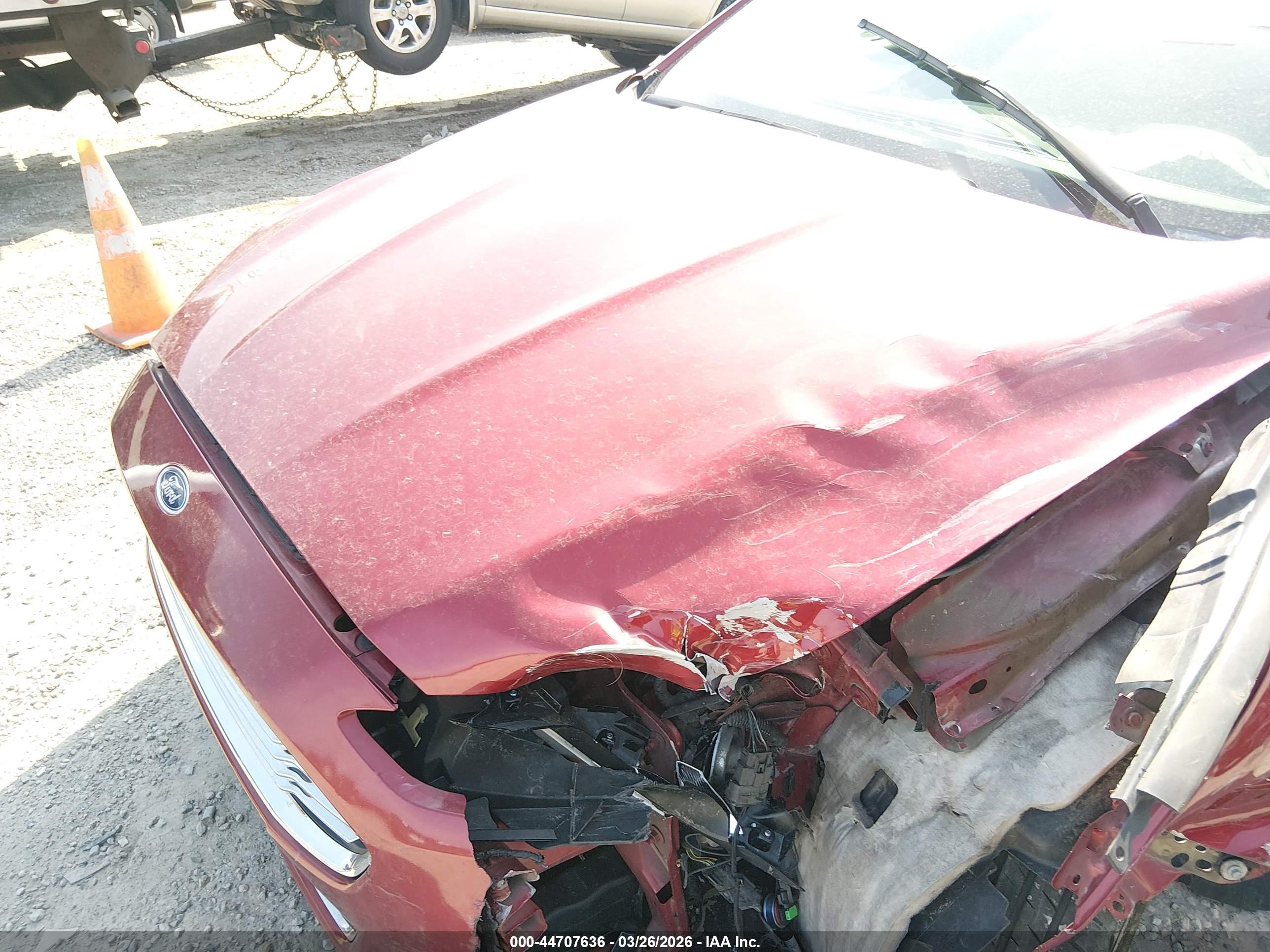 FORD FUSION image 10