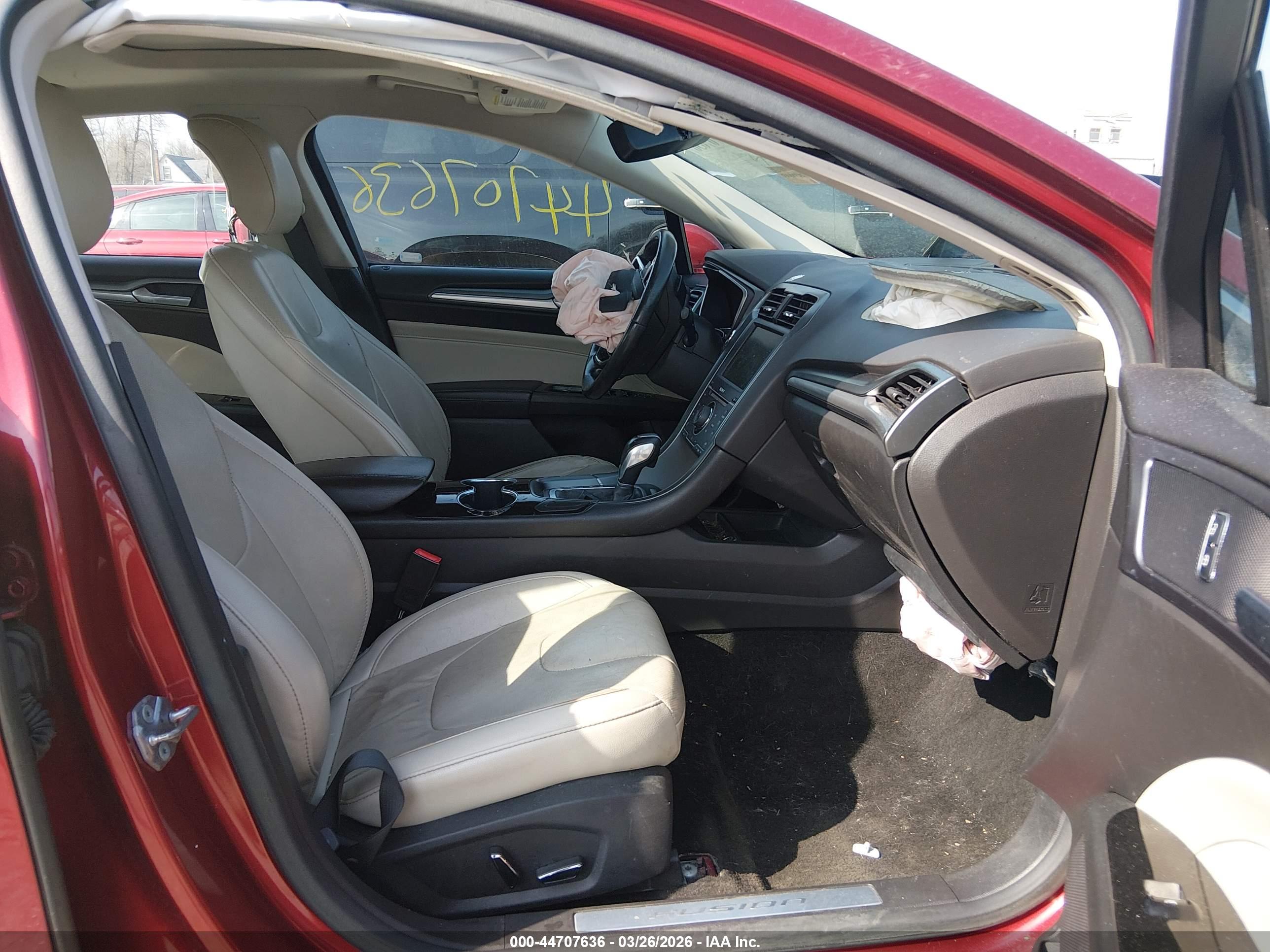 FORD FUSION image 5