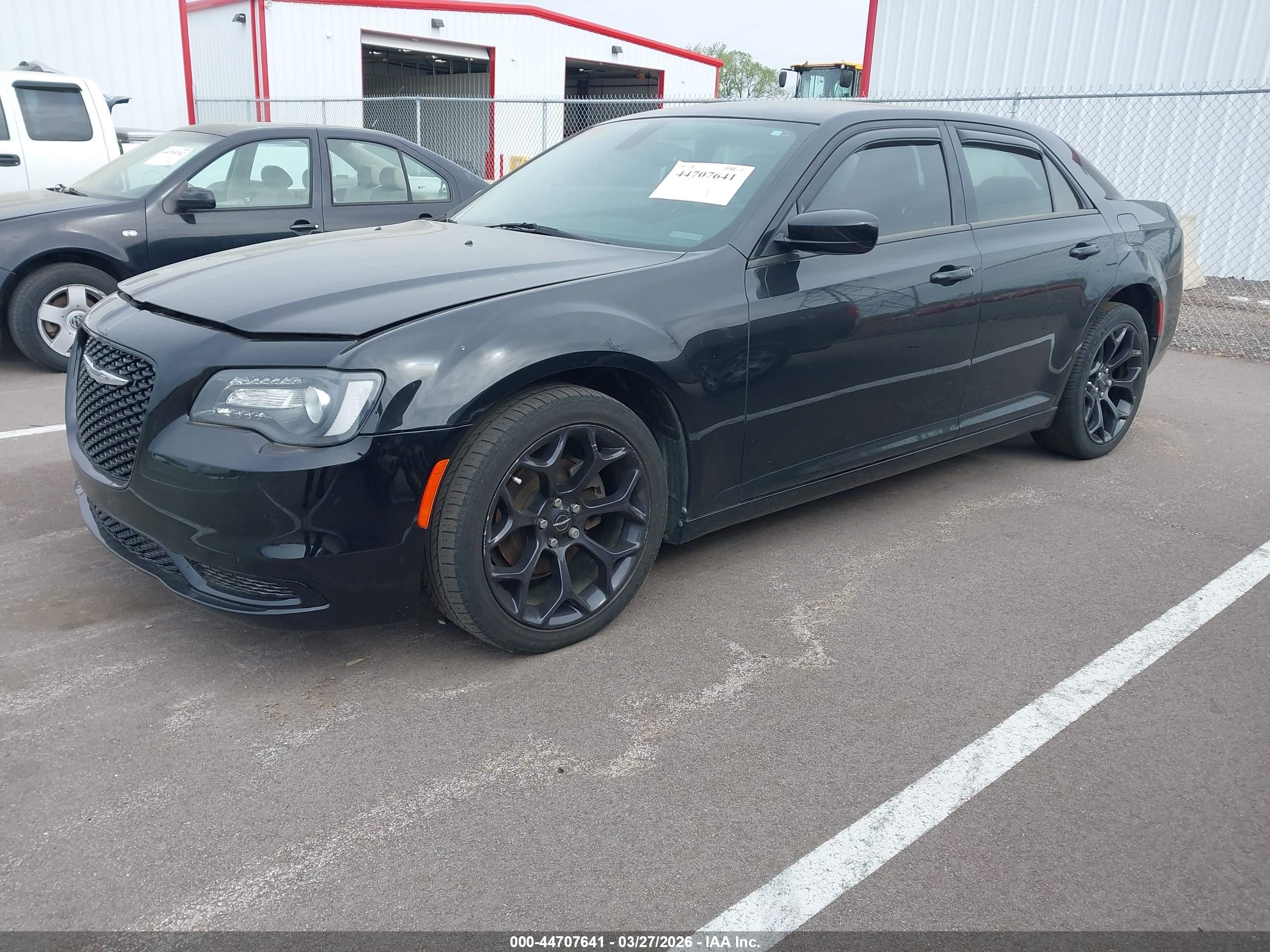 CHRYSLER 300 image 2