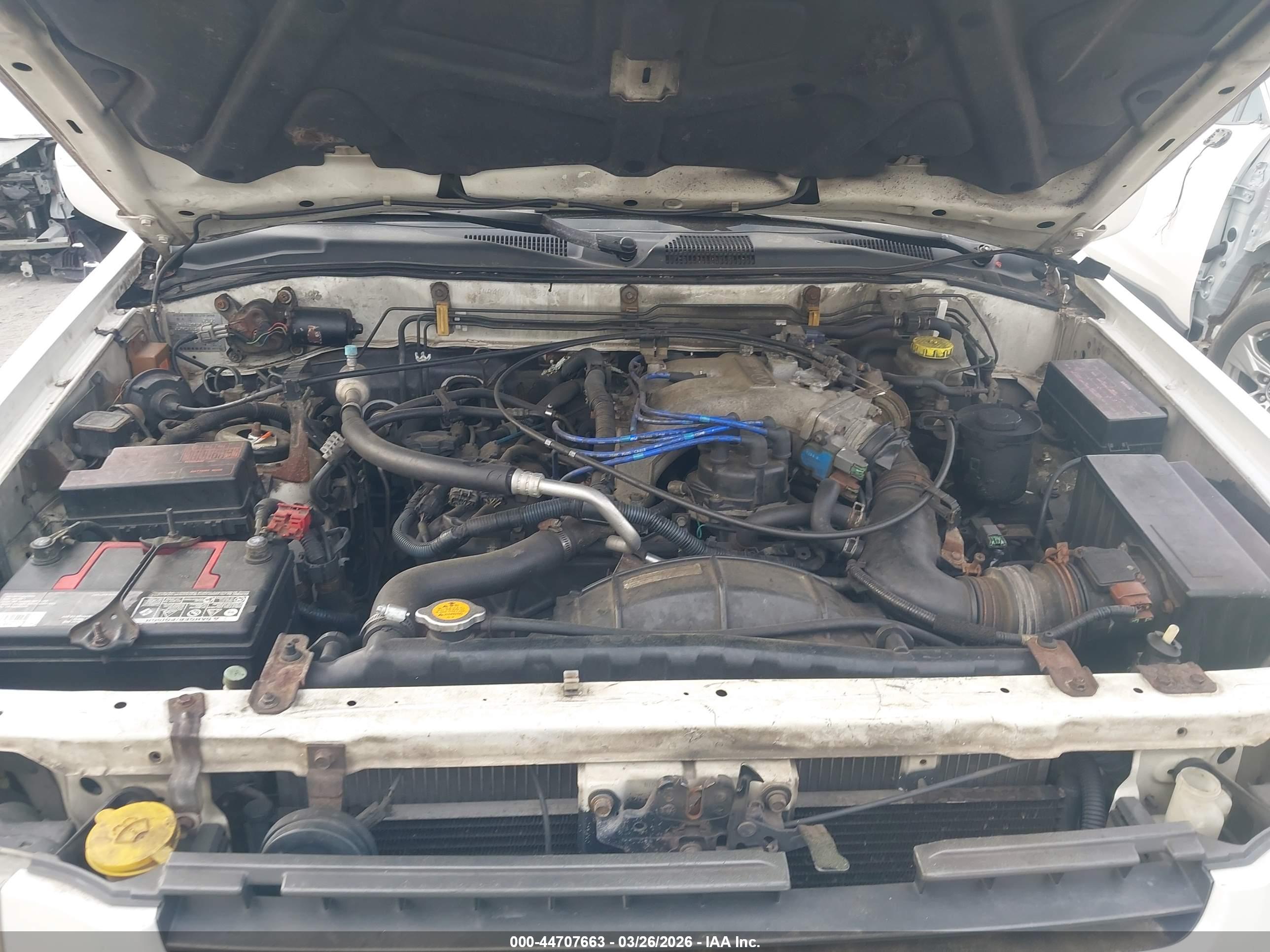 INFINITI QX4 image 10