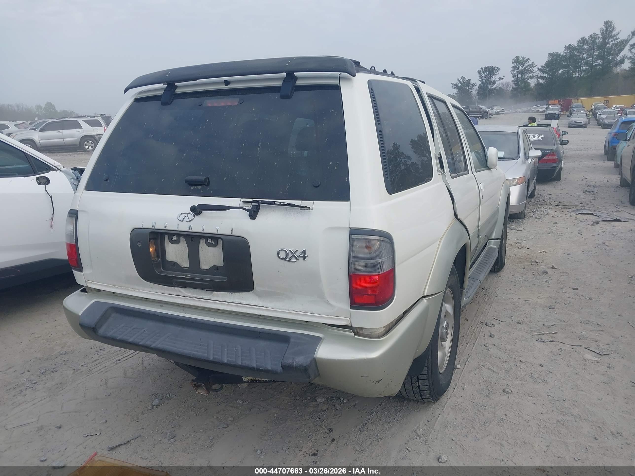 INFINITI QX4 image 4