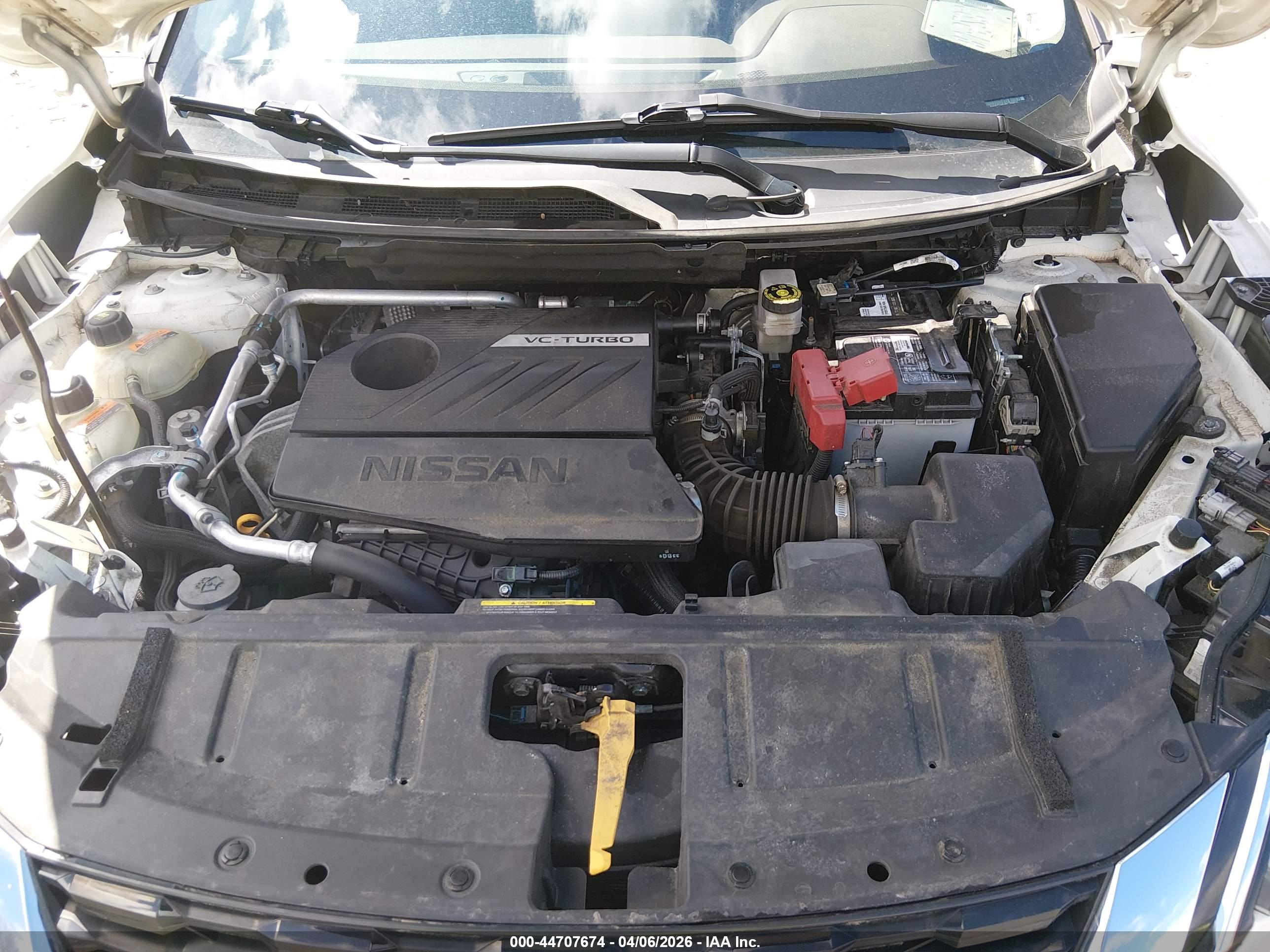 NISSAN ROGUE image 10