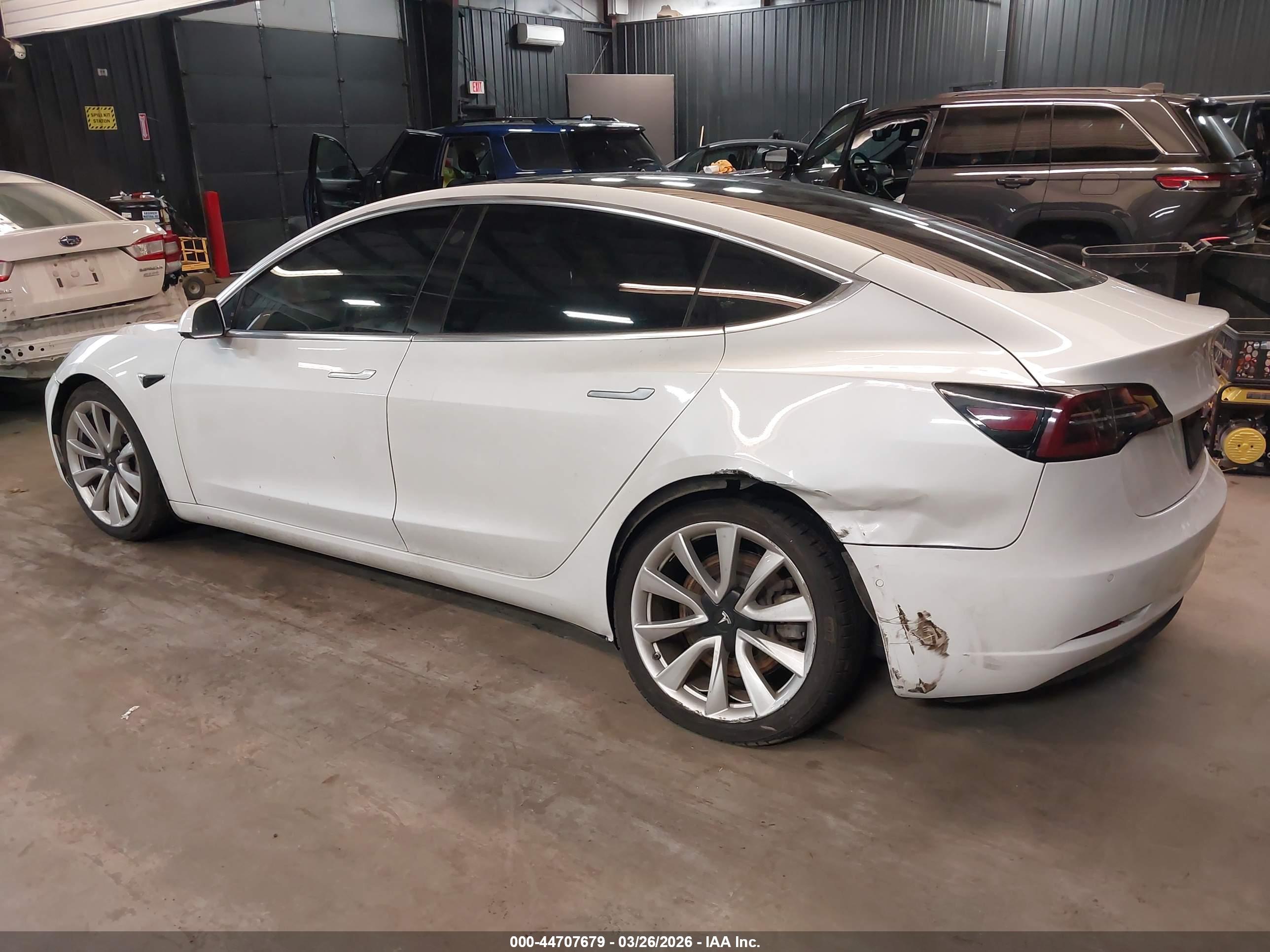 TESLA MODEL image 6