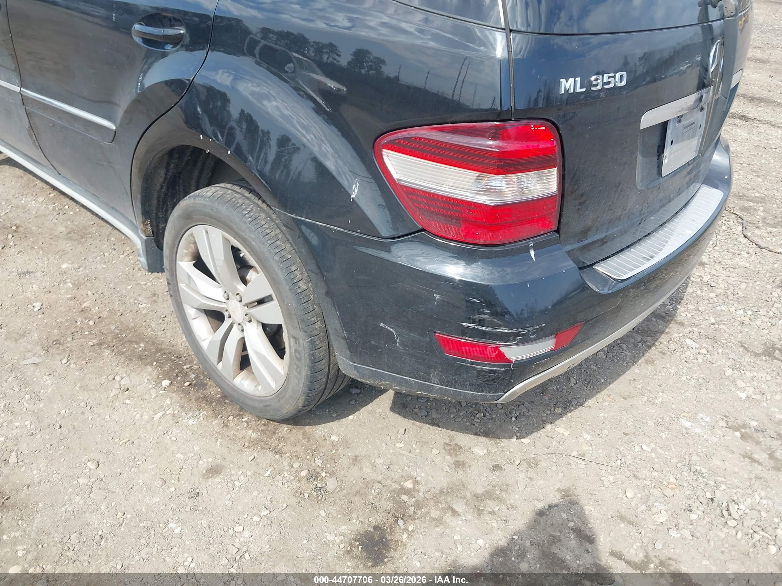 MERCEDES-BENZ ML image 6