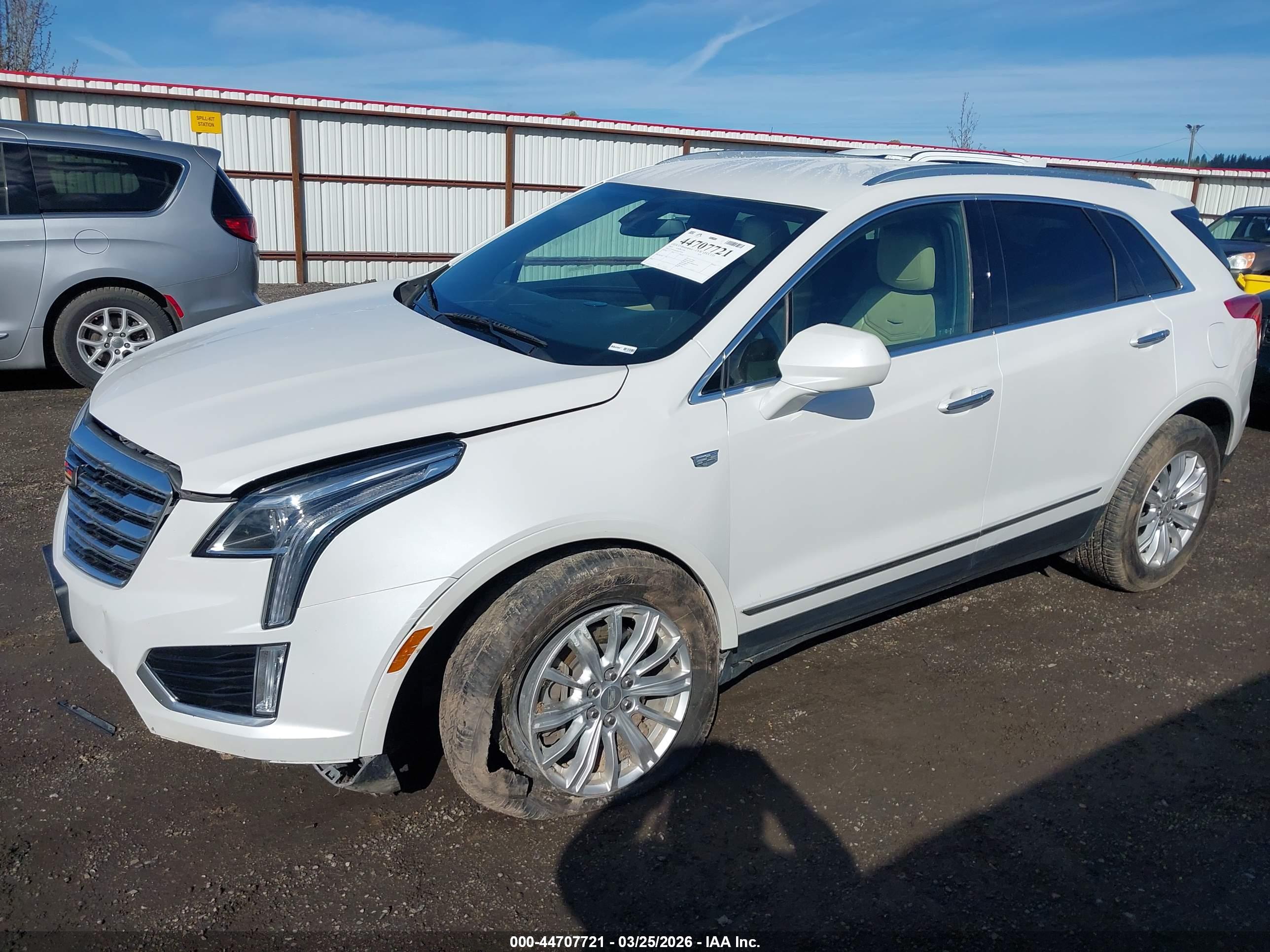 CADILLAC XT5 image 2