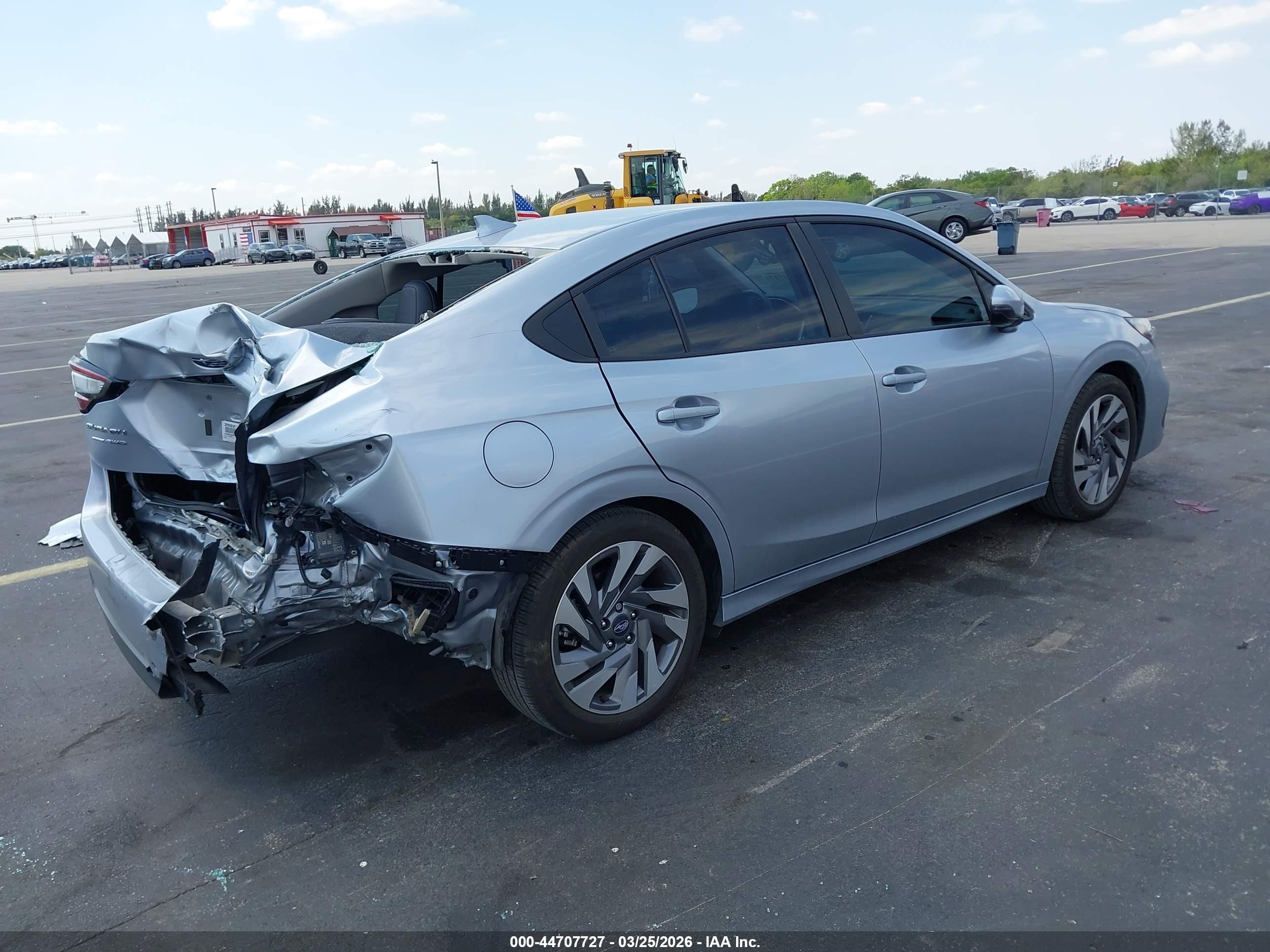 SUBARU LEGACY image 4