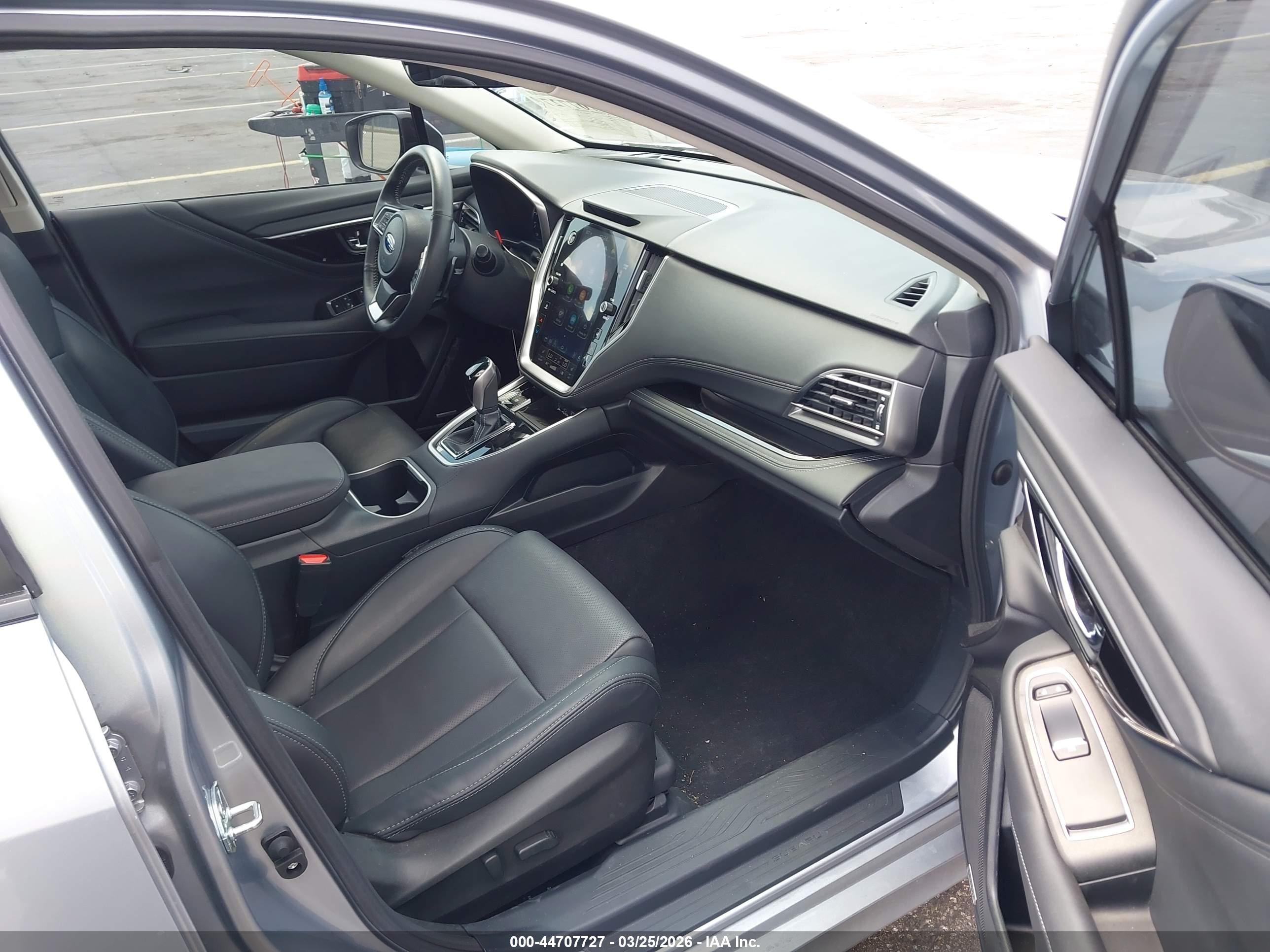 SUBARU LEGACY image 5