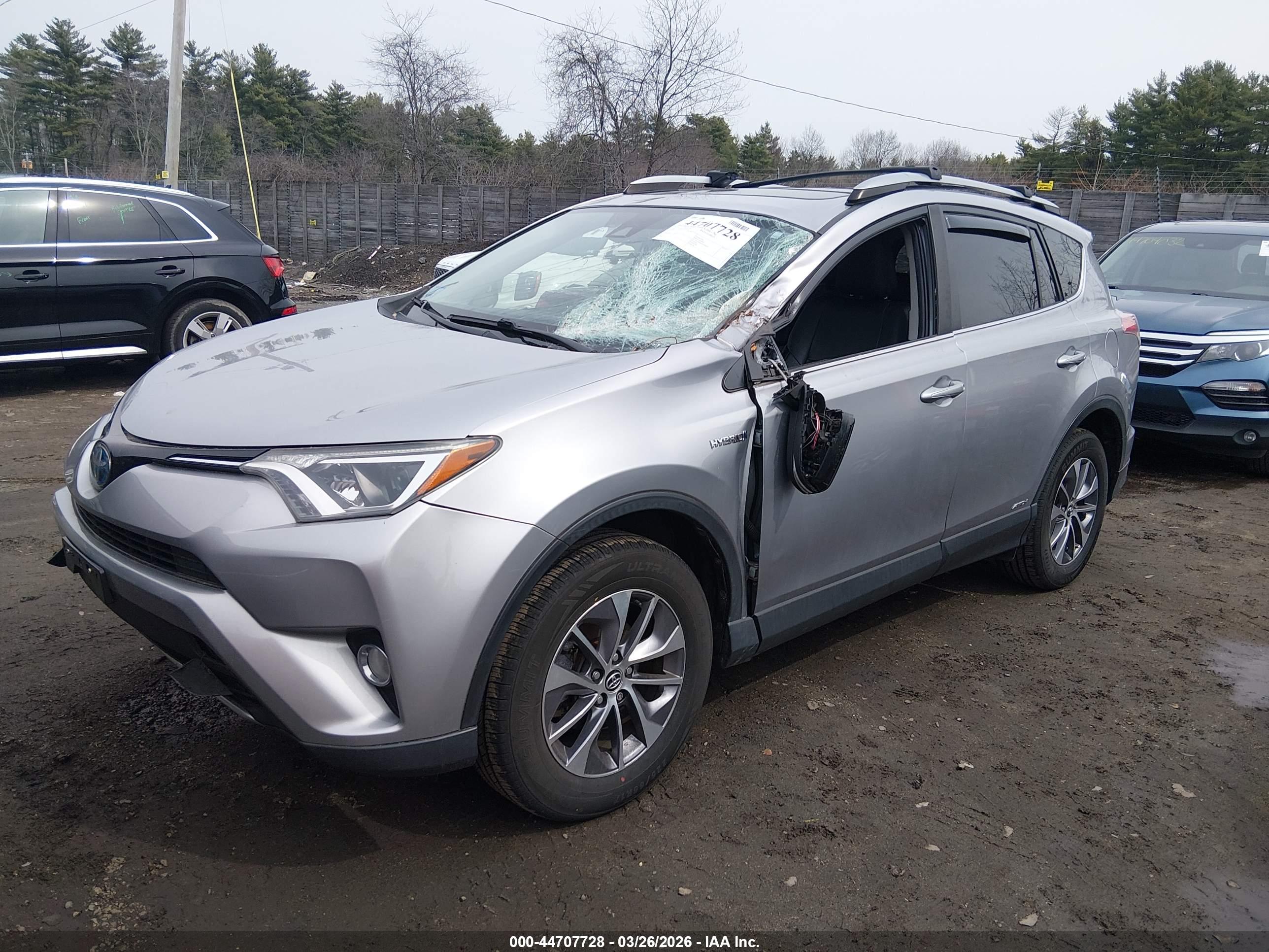 TOYOTA RAV4 image 2