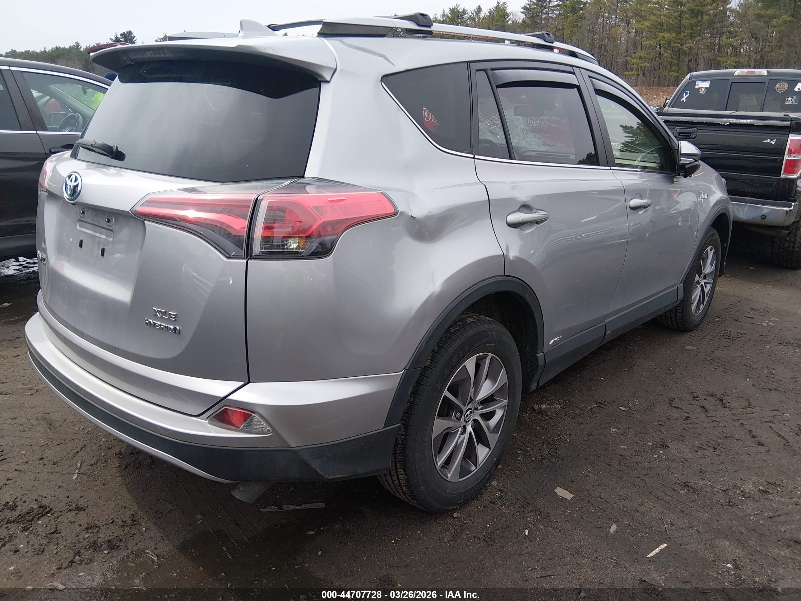 TOYOTA RAV4 image 4