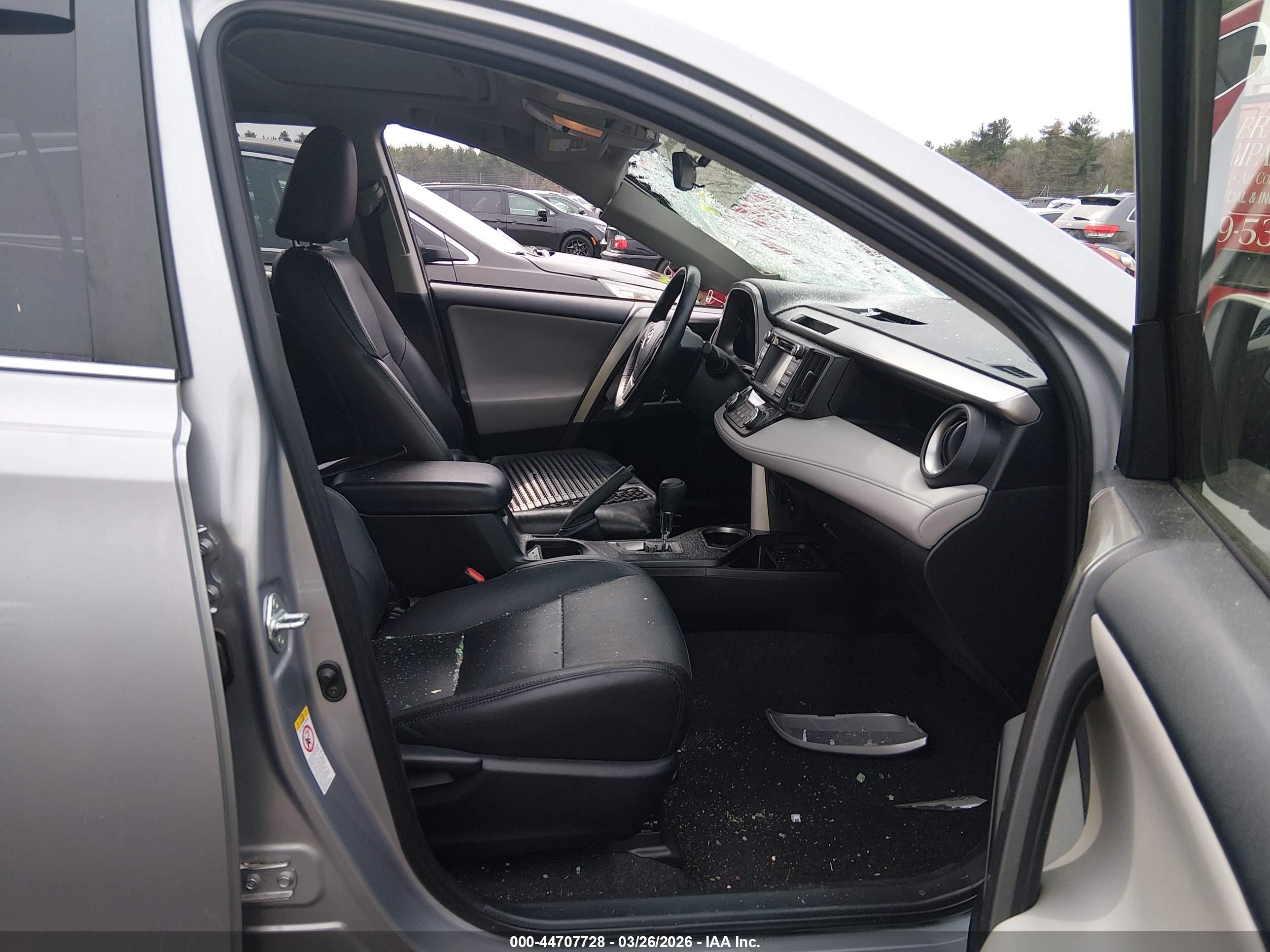 TOYOTA RAV4 image 5